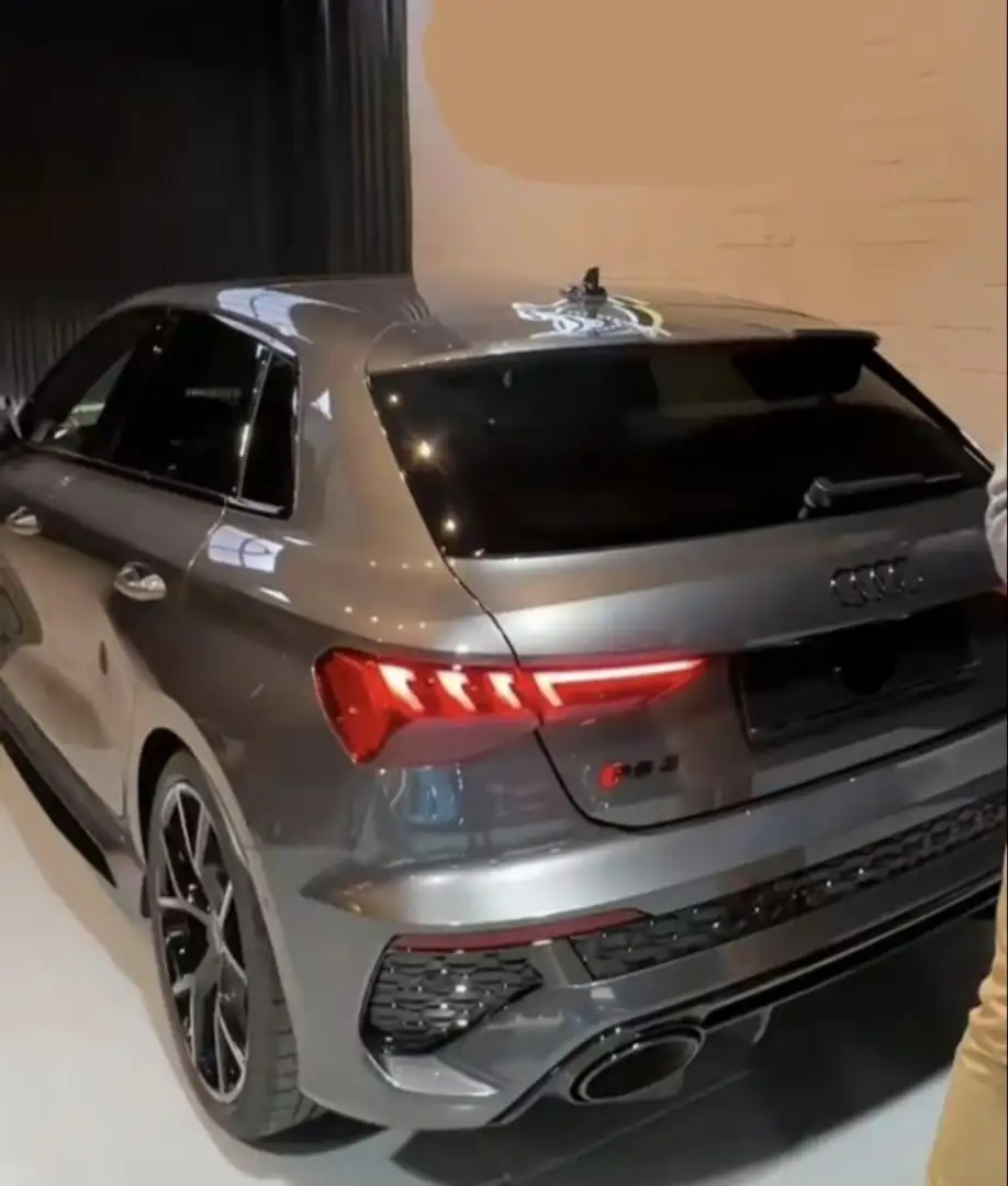 Audi RS3 Sportback quattro S tronic 294kW Gris - 2
