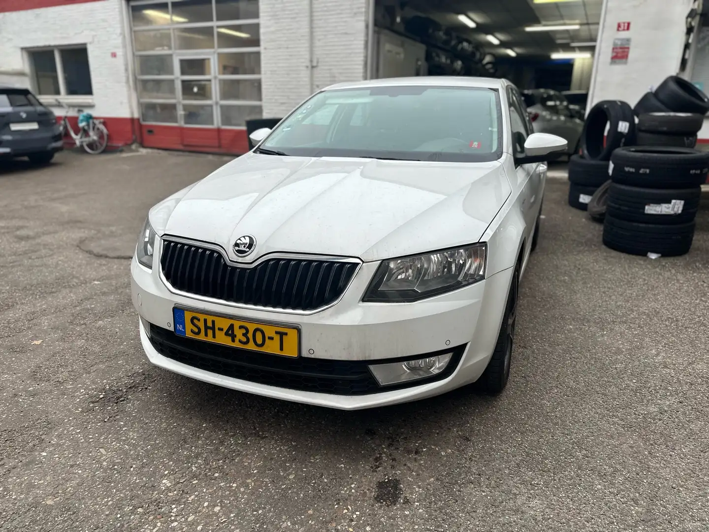 Skoda Octavia 1.4 TSI DSG Ambition - 1