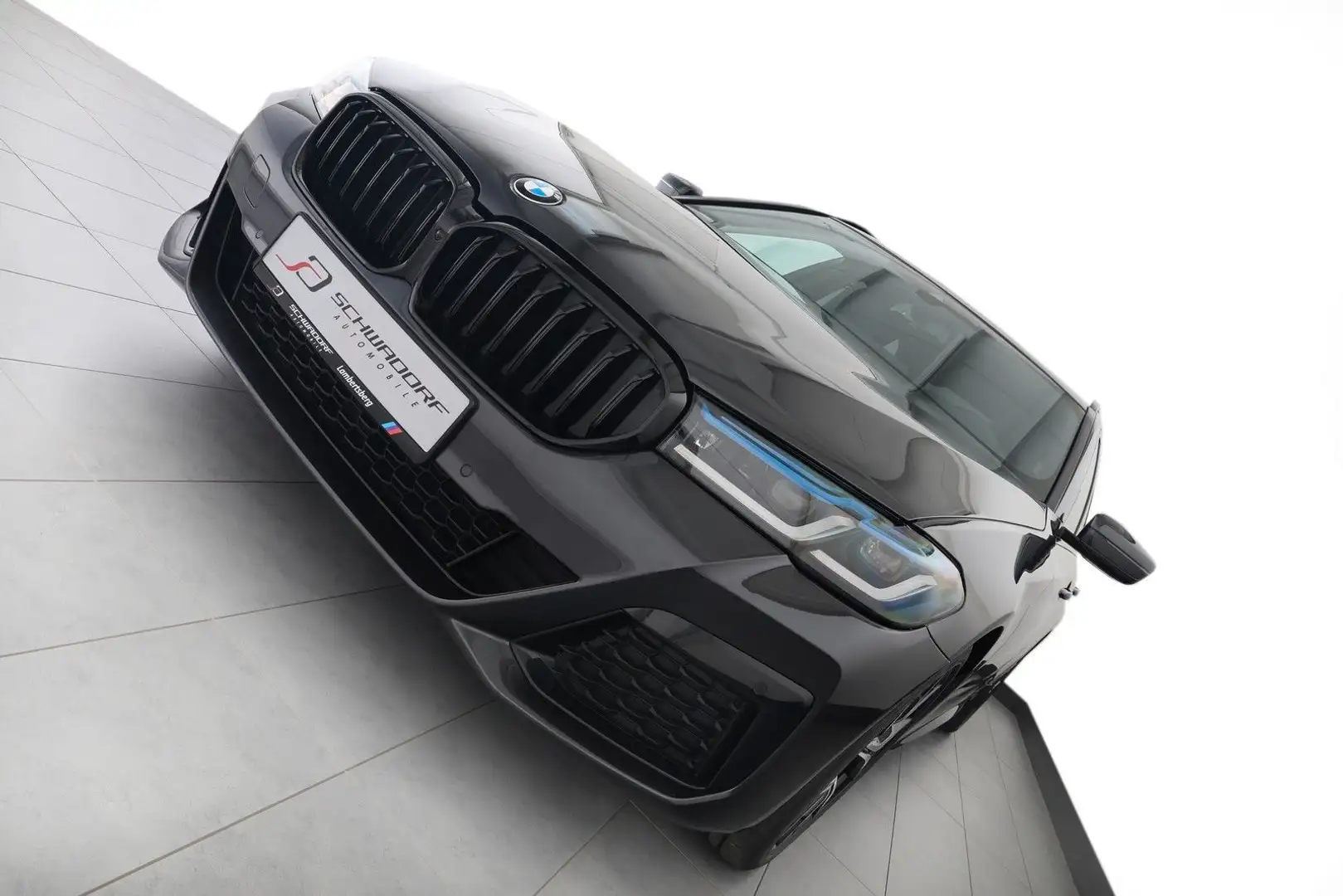 BMW 530 d xDrive Touring M Sport PANO LASER AHK 19" Gris - 2