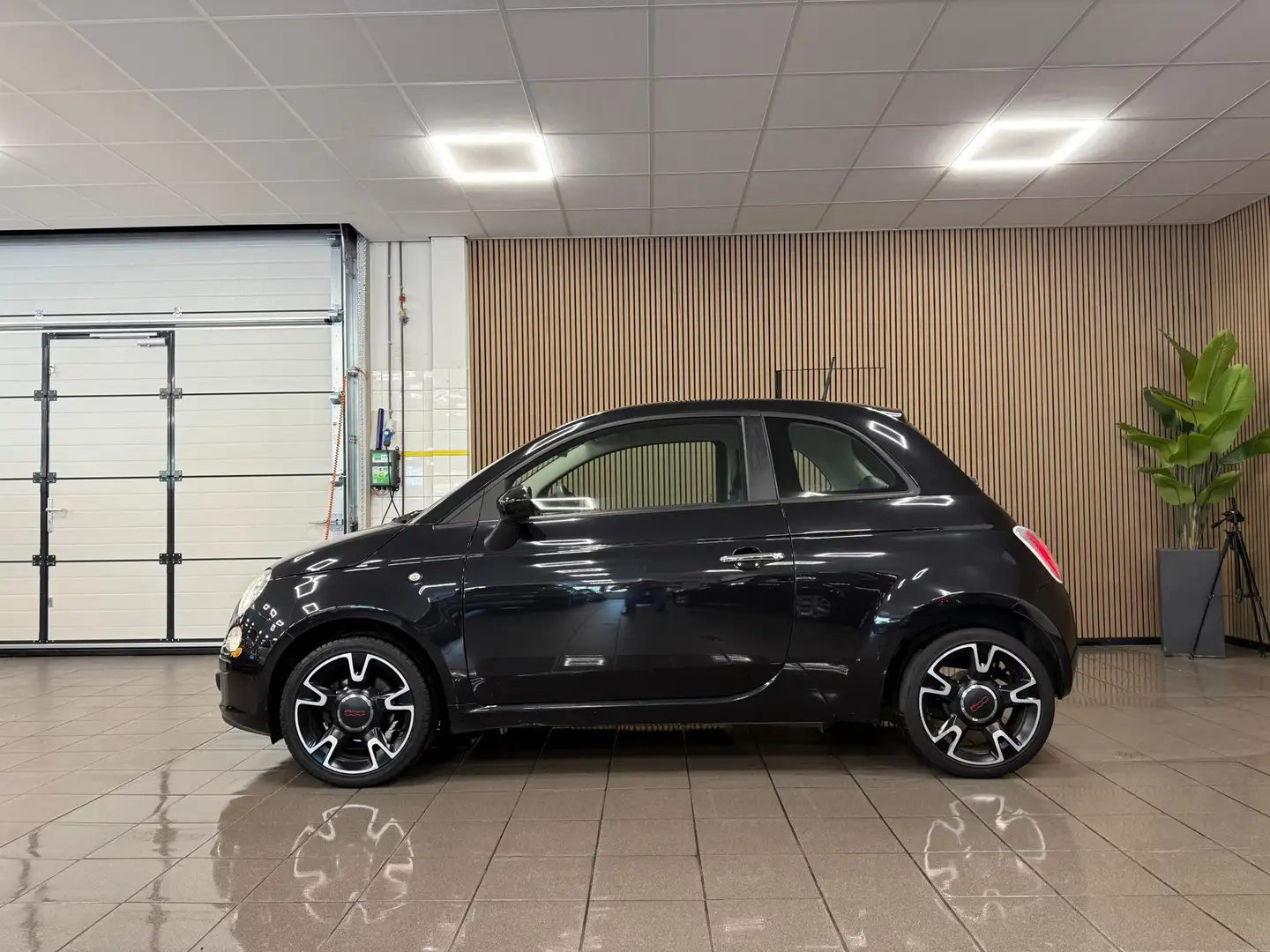 Fiat 500 1.0 TwinAir Pop * Airco / LM Velgen / Elektr. Pakk Zwart - 2