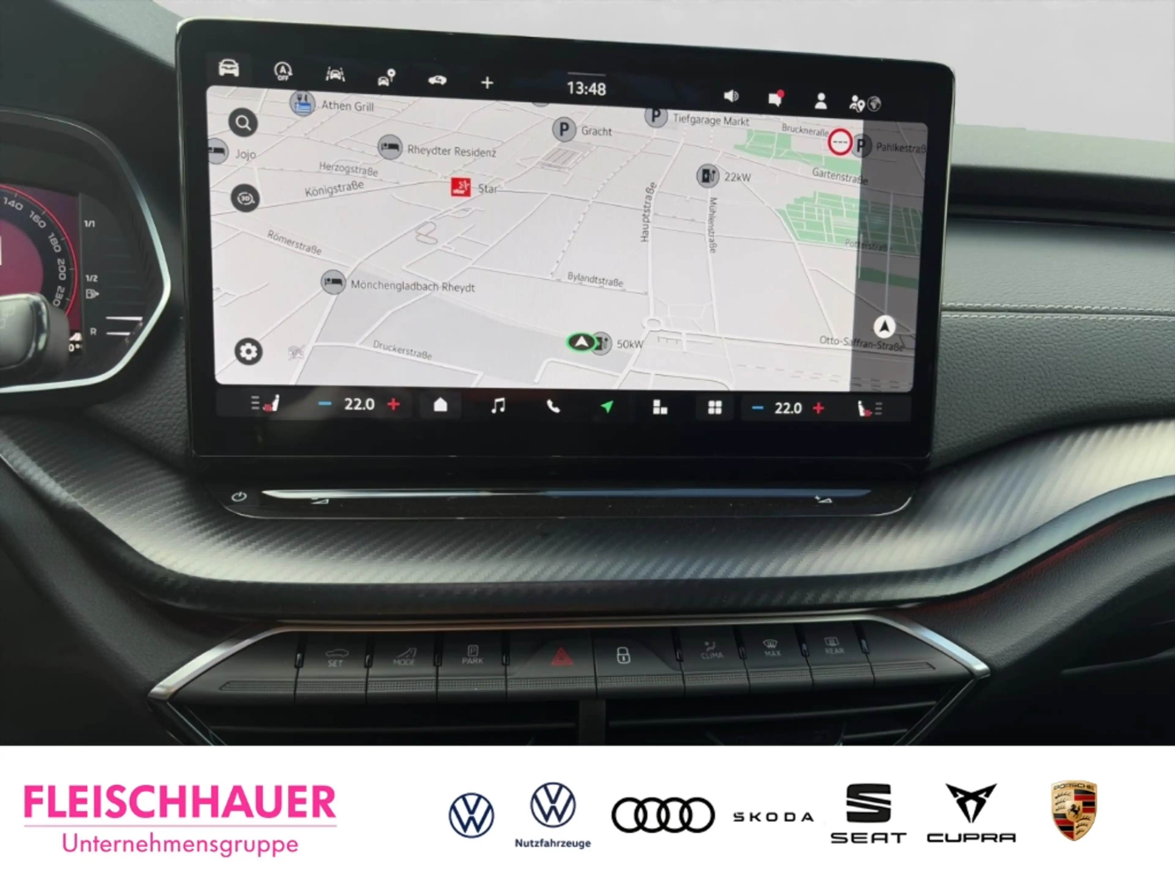 Skoda Octavia Combi Sportline 30 Jahre 1,5 TSI AHK HUD Pano Navi — photo 11