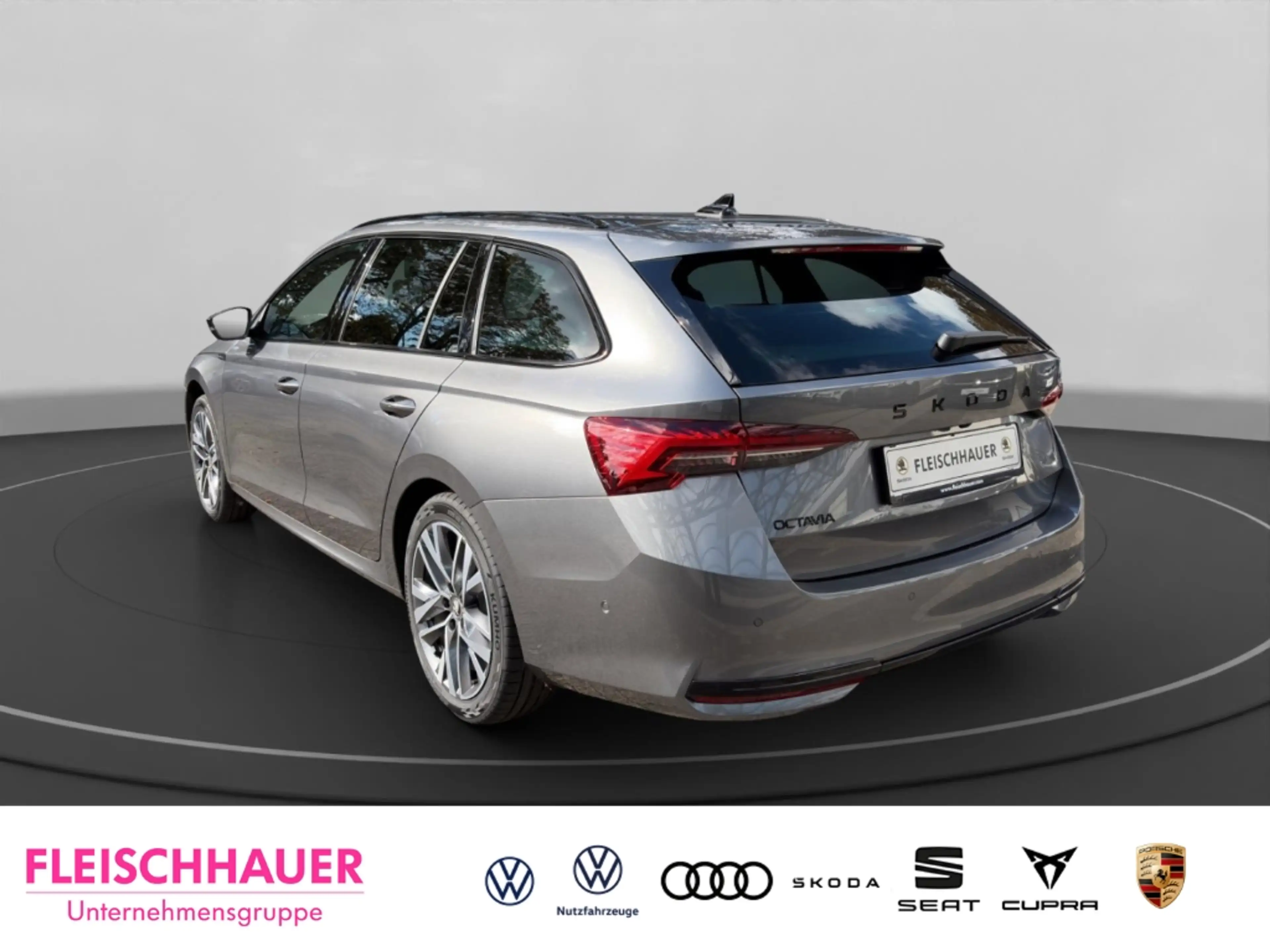 Skoda Octavia Combi Sportline 30 Jahre 1,5 TSI AHK HUD Pano Navi — photo 4