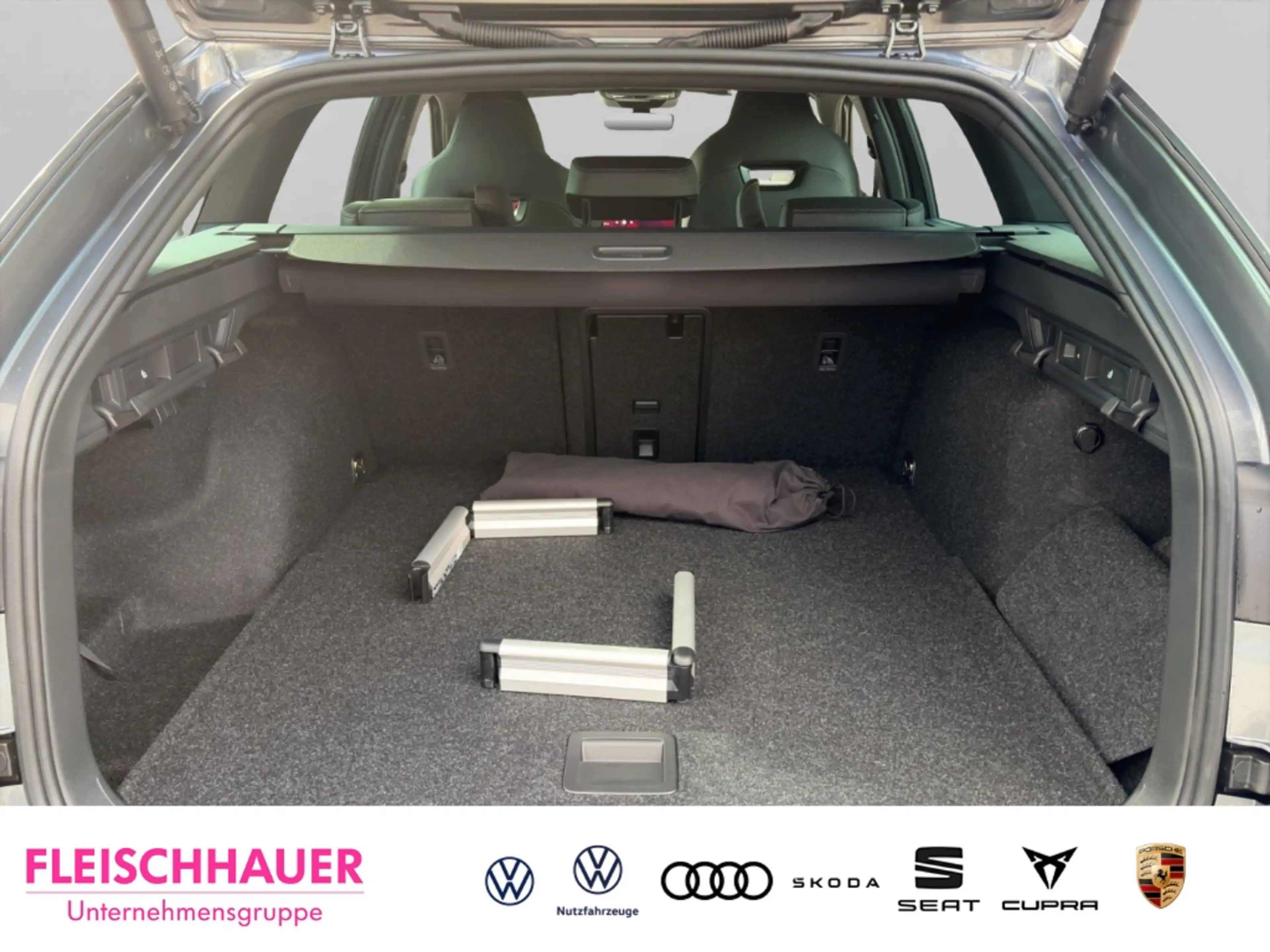 Skoda Octavia Combi Sportline 30 Jahre 1,5 TSI AHK HUD Pano Navi — photo 14