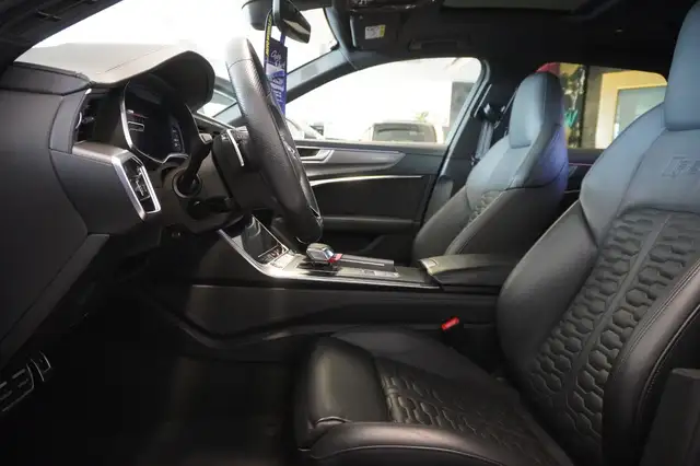 Audi RS6 view 8