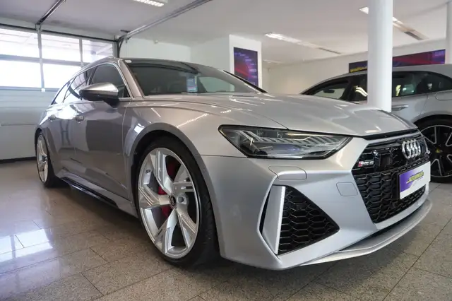 Audi RS6 view 3