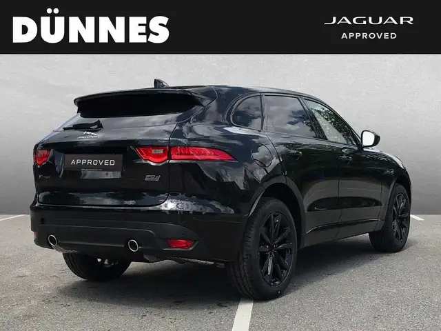 Jaguar F-Pace view 2