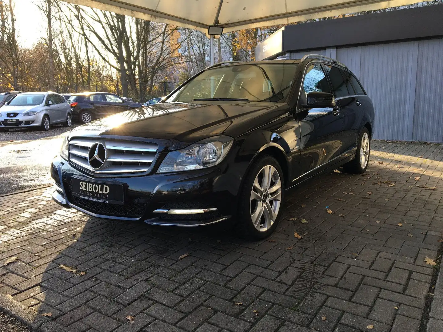 Mercedes-Benz C 250 T CGI BlueEfficiency/Autom/Navi/Pano/Sitzh Noir - 1
