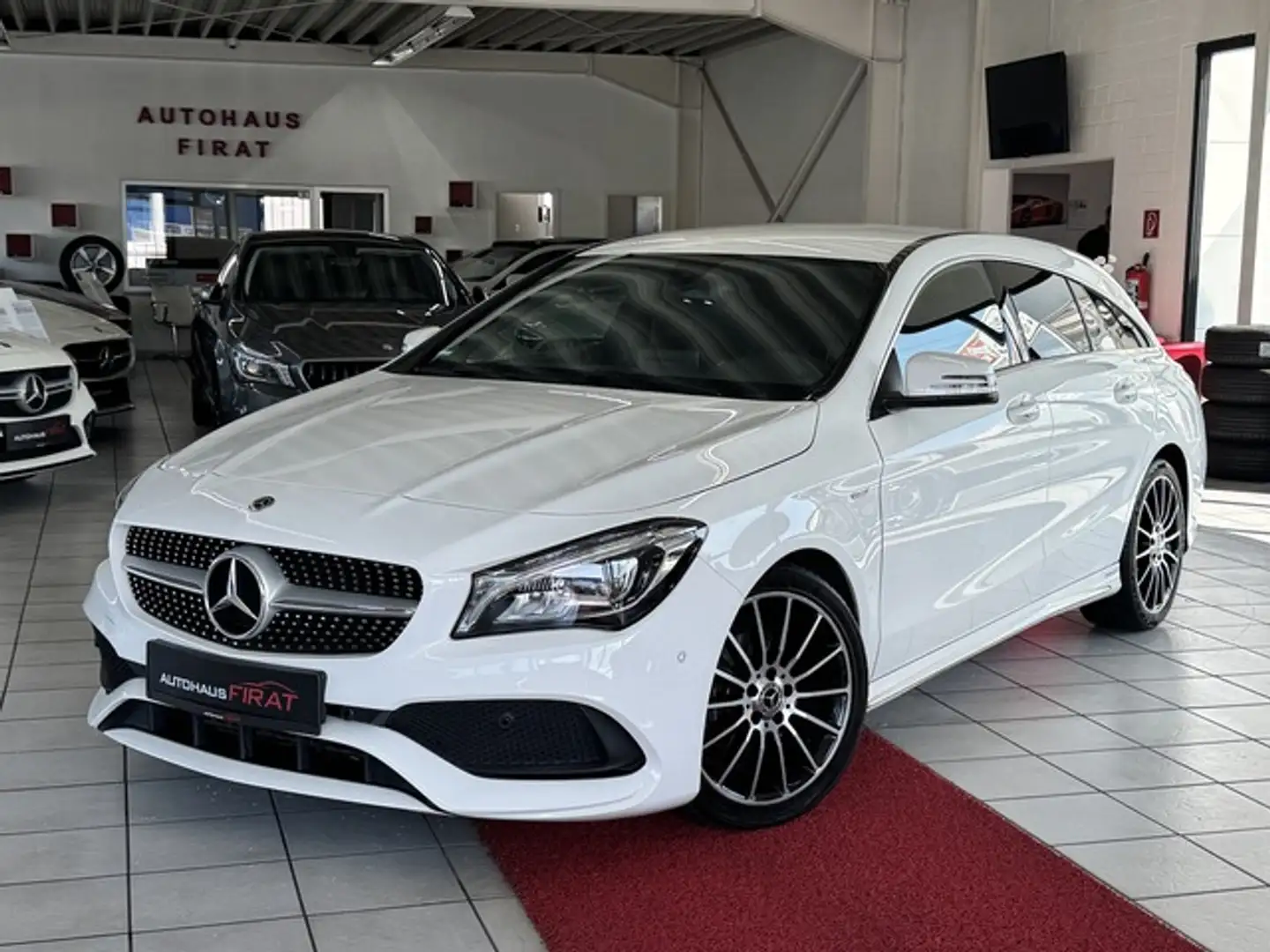 Mercedes-Benz CLA 180 Shooting Brake °AMG Edition°Navi°LED° PDC+SHZ+ Bianco - 1