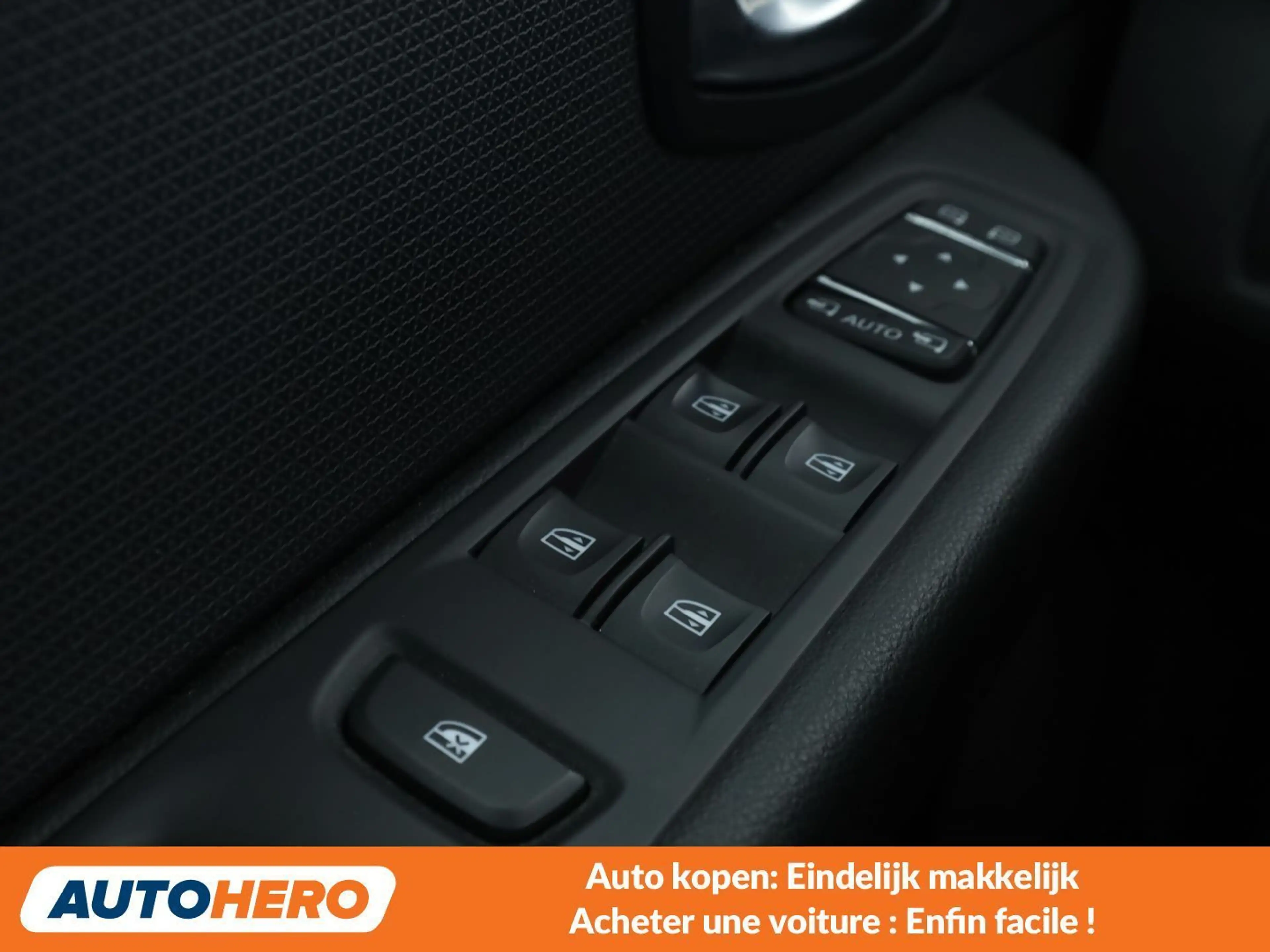 Renault Clio 1.5 dCi Intens — photo 13