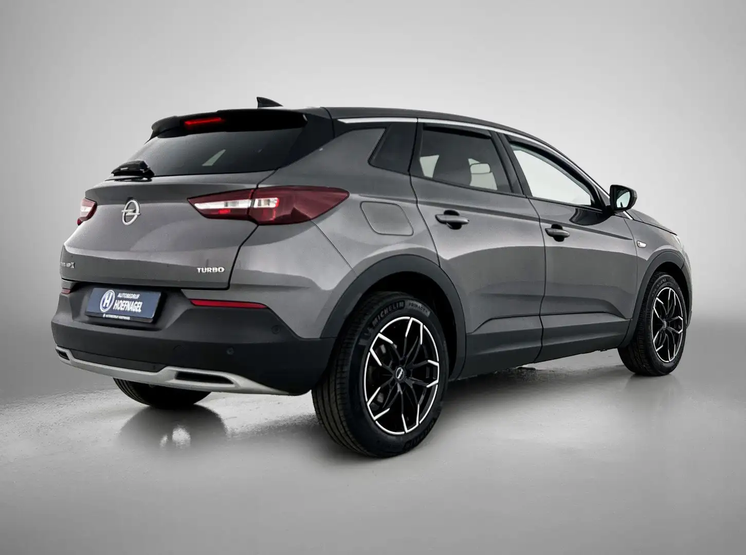Opel Grandland X 1.2 Turbo Business Executive Automaat | Trekhaak | Grijs - 2