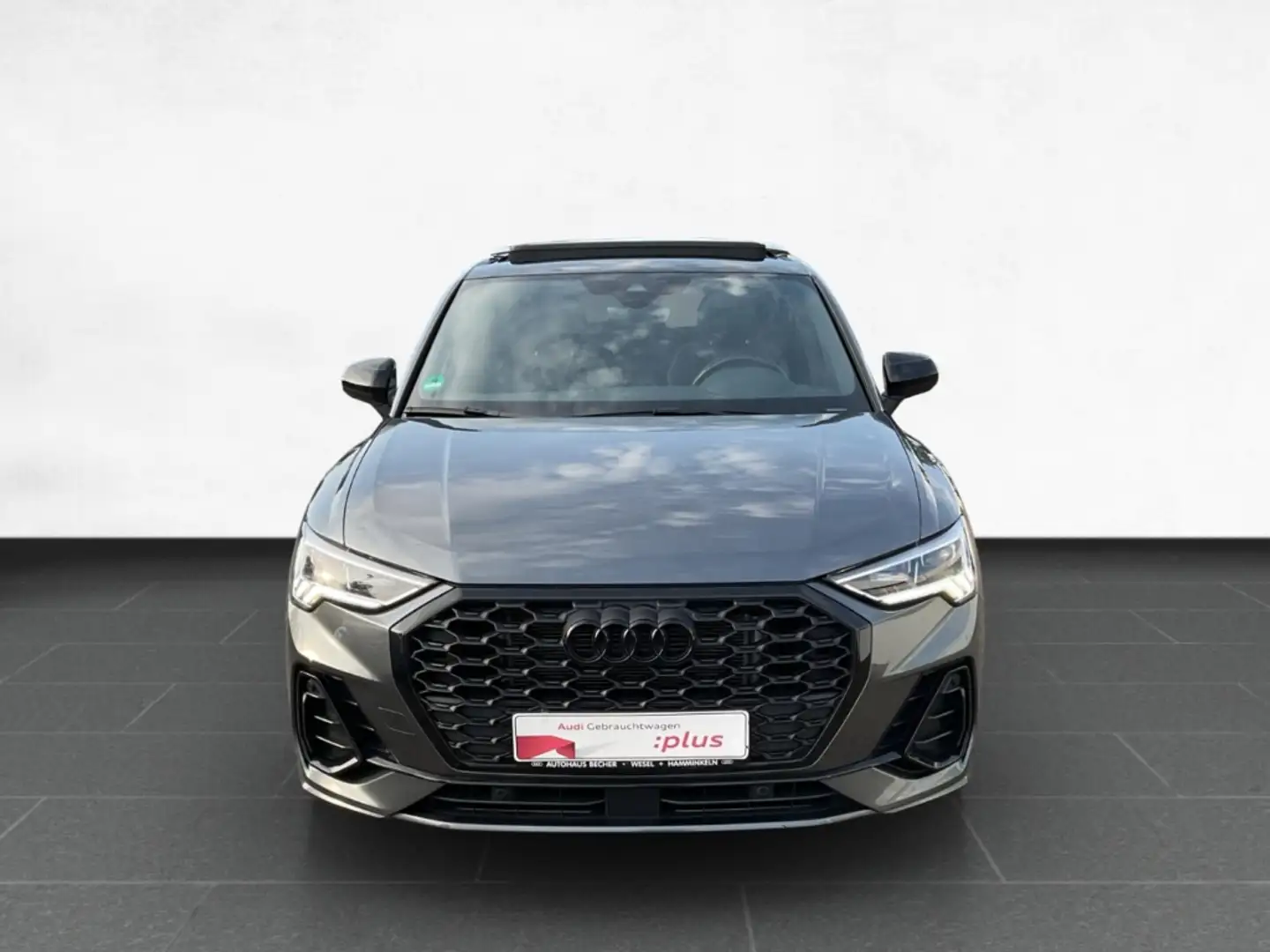 Audi Q3 Sportback 35 TFSI S-tronic S-line /AHK/Navi Grau - 2