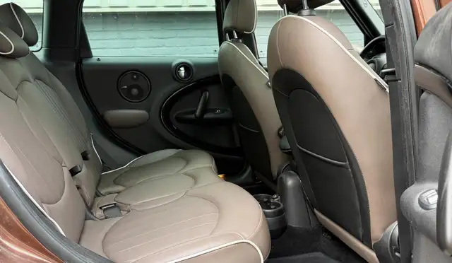 MINI Countryman view 8
