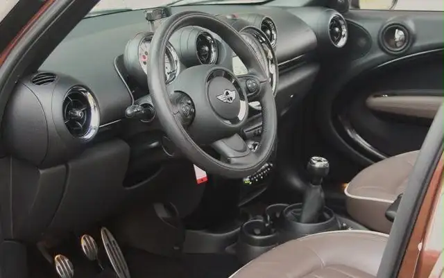 MINI Countryman view 11