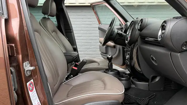 MINI Countryman view 7
