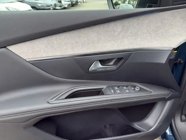 Peugeot 3008 view 14