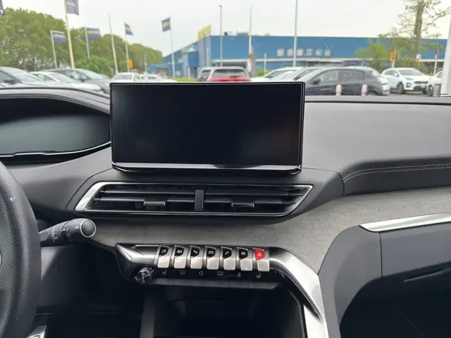 Peugeot 3008 view 12
