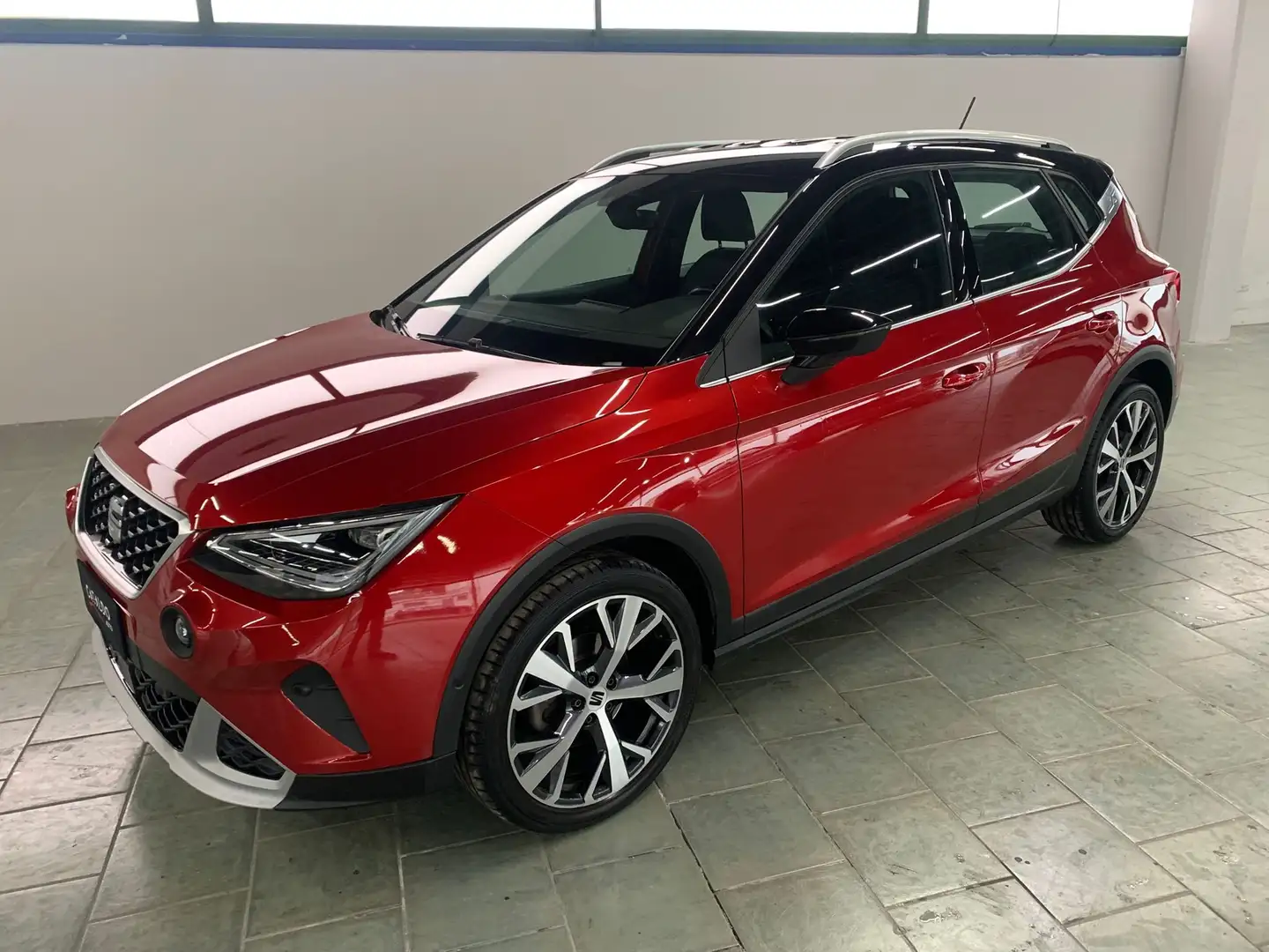 SEAT Arona Arona 2022 1.0 ecotsi Xperience 95cv Rot - 1