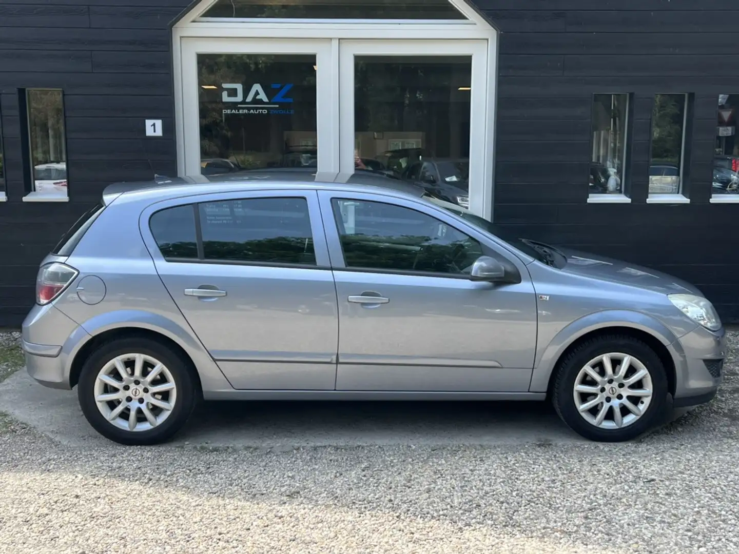 Opel Astra 1.6 Temptation Aut/Airco/Audio/Navi/Pdc/Lm Grijs - 2
