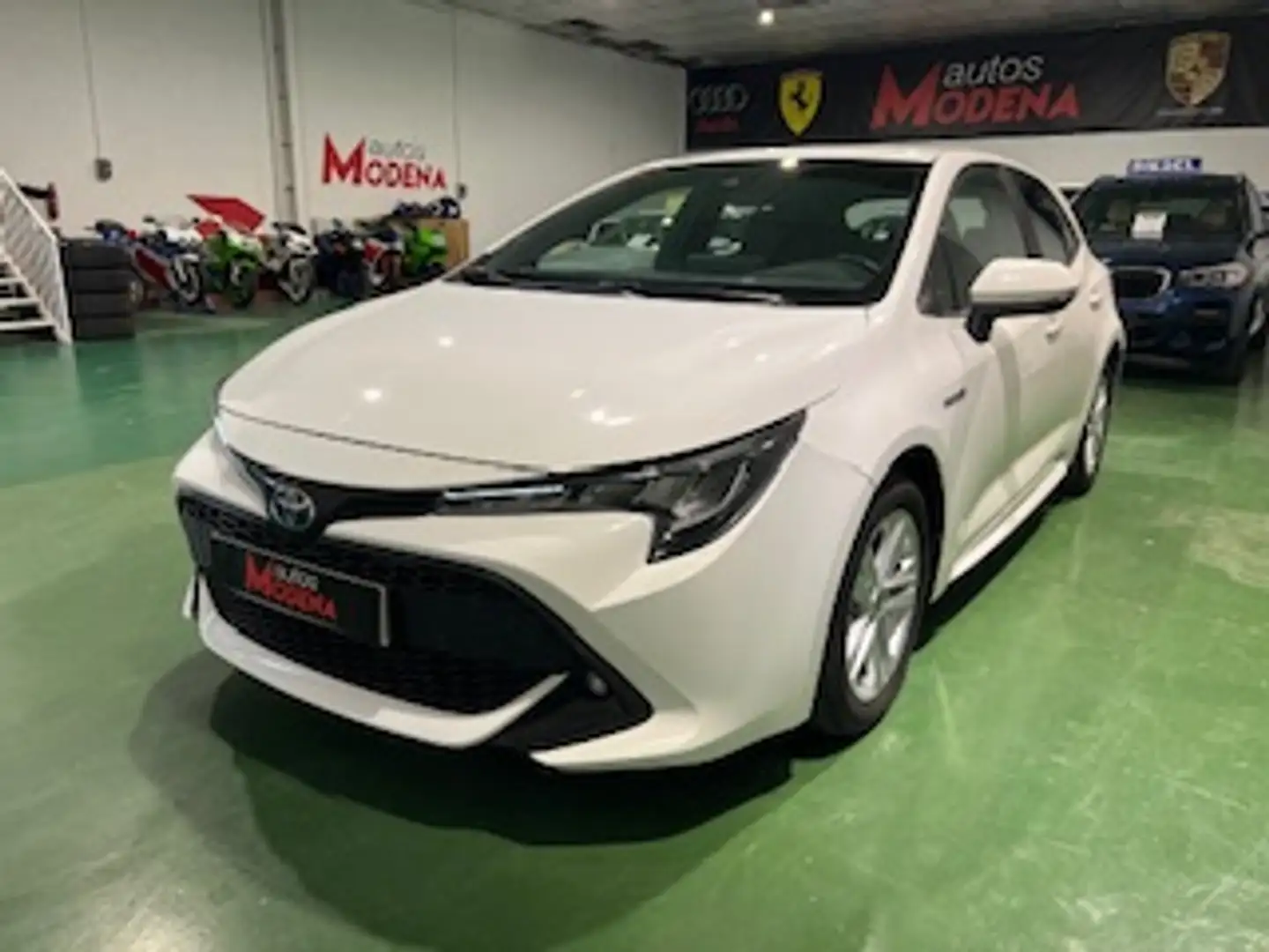 Toyota Corolla 125H Style Blanc - 2