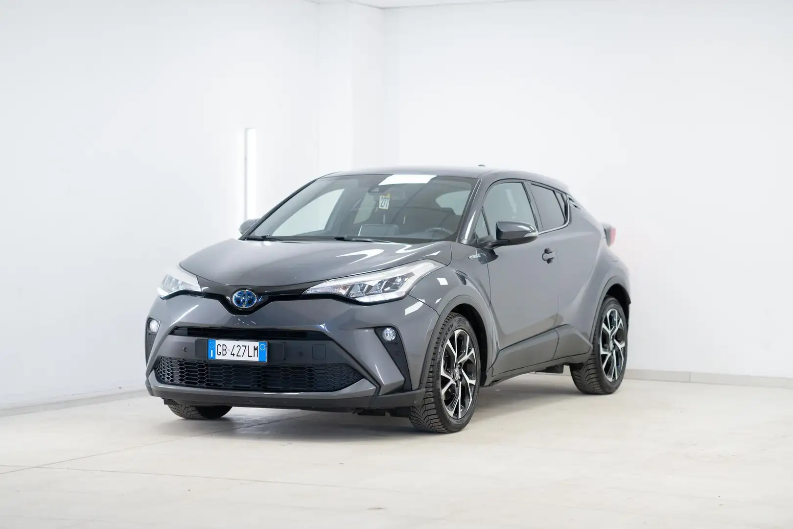 Toyota C-HR 1.8h Trend e-cvt - 1