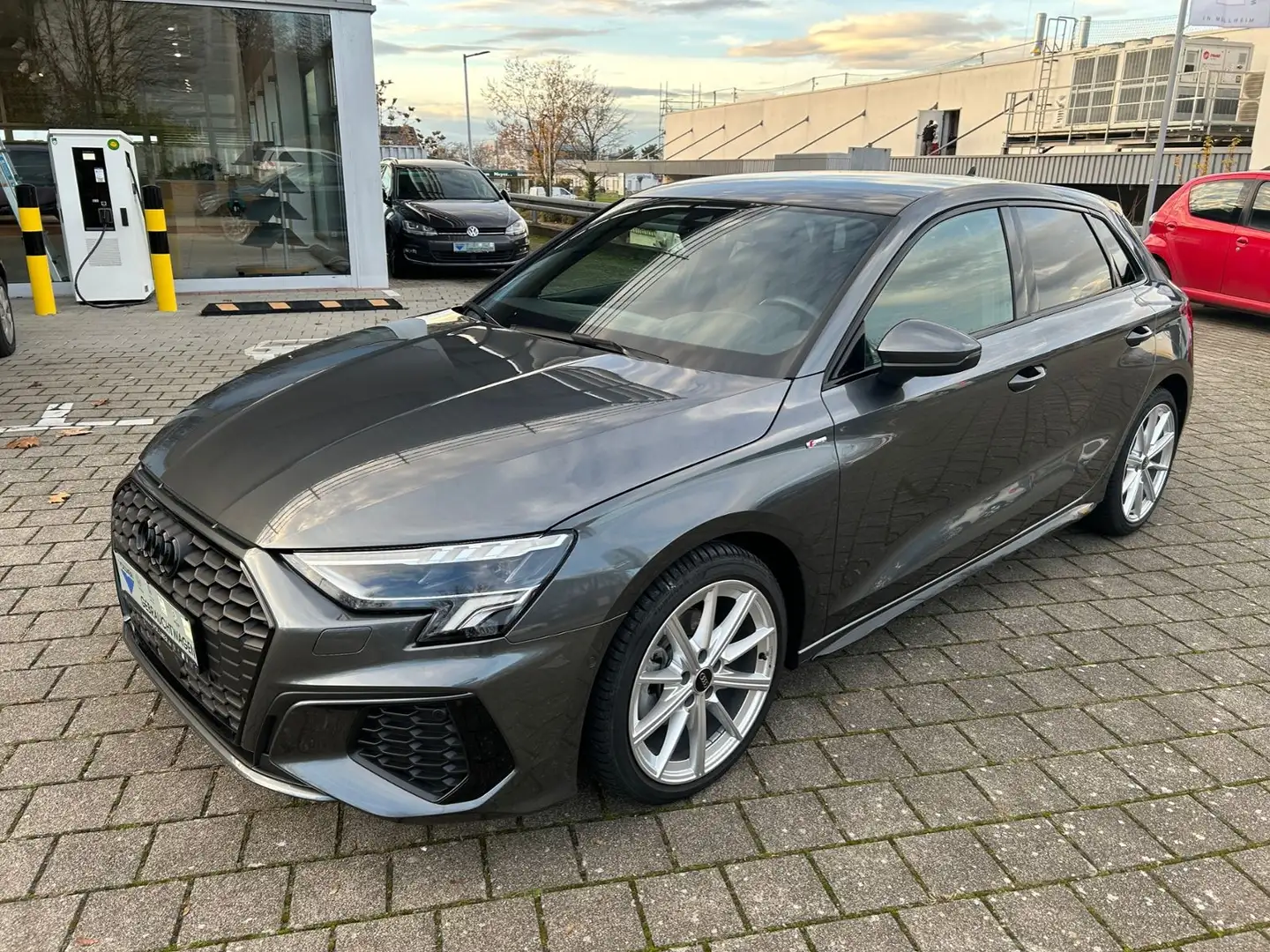 Audi A3 Sportback S line 35 TFSI S tronic Navi,Virtua Gris - 2
