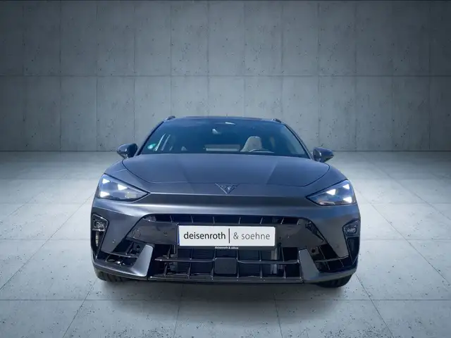 Cupra Leon view 8