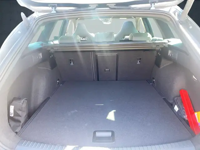 Cupra Leon view 13