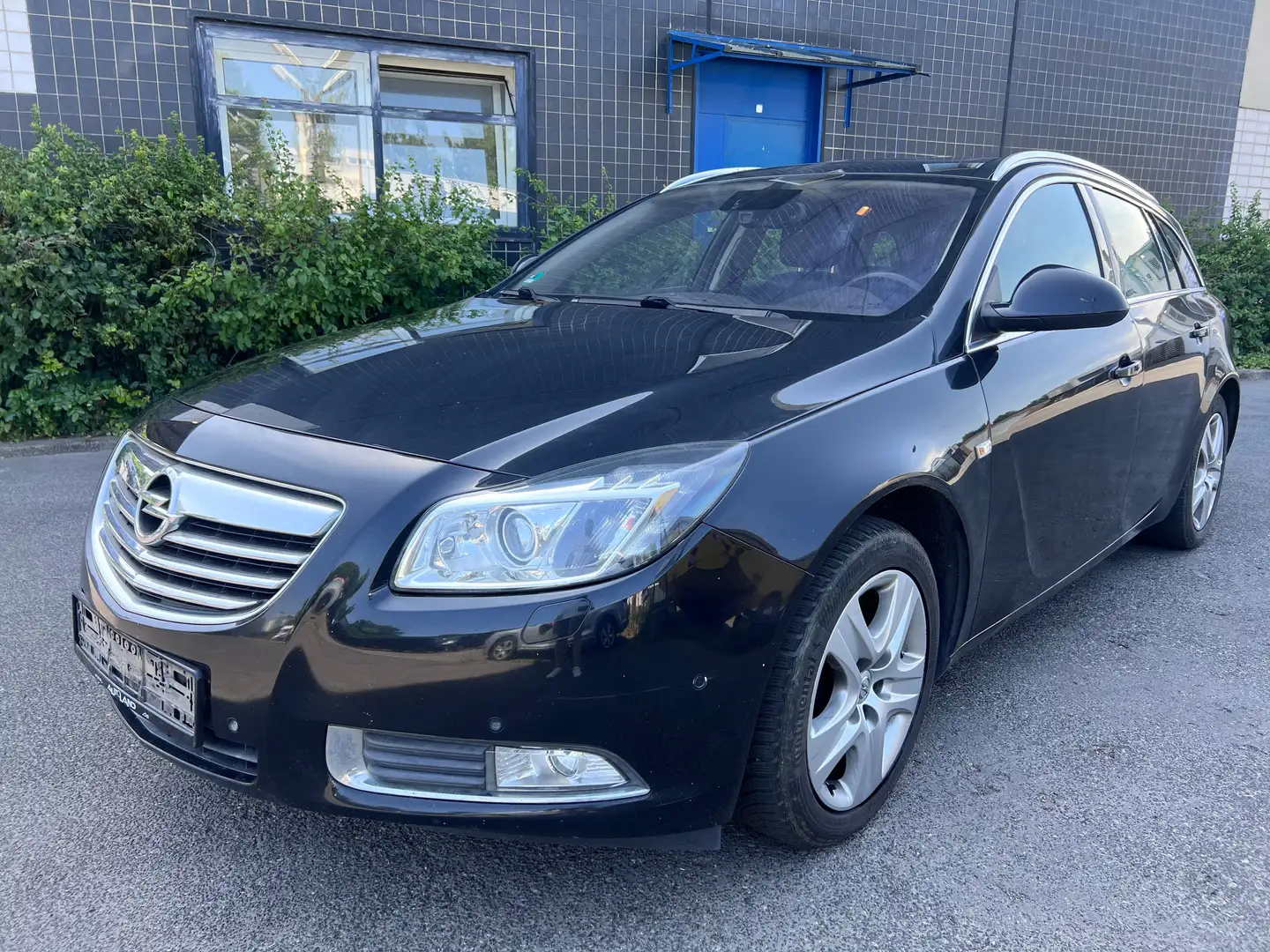 Opel Insignia 2.0 CDTI Navi Automatik Panorama Leder Sitzh Tempo Schwarz - 1