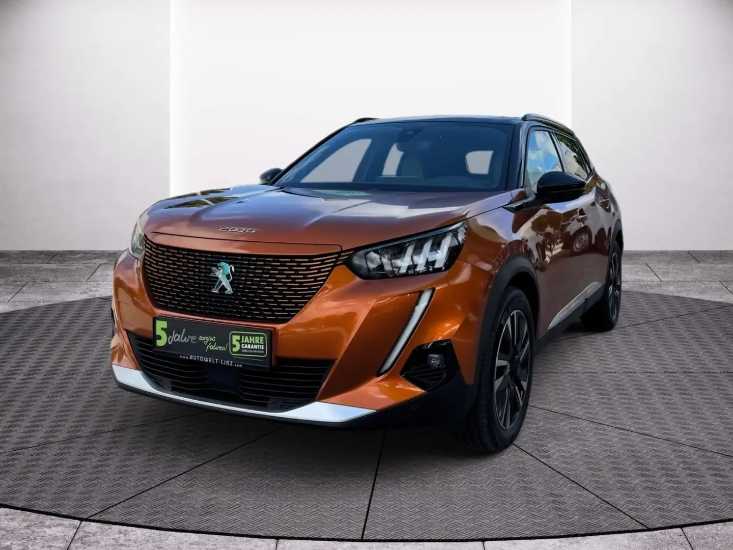 Peugeot 2008 e- Elektromotor e- GT ACC+LED+Nav+Kam. Orange - 2