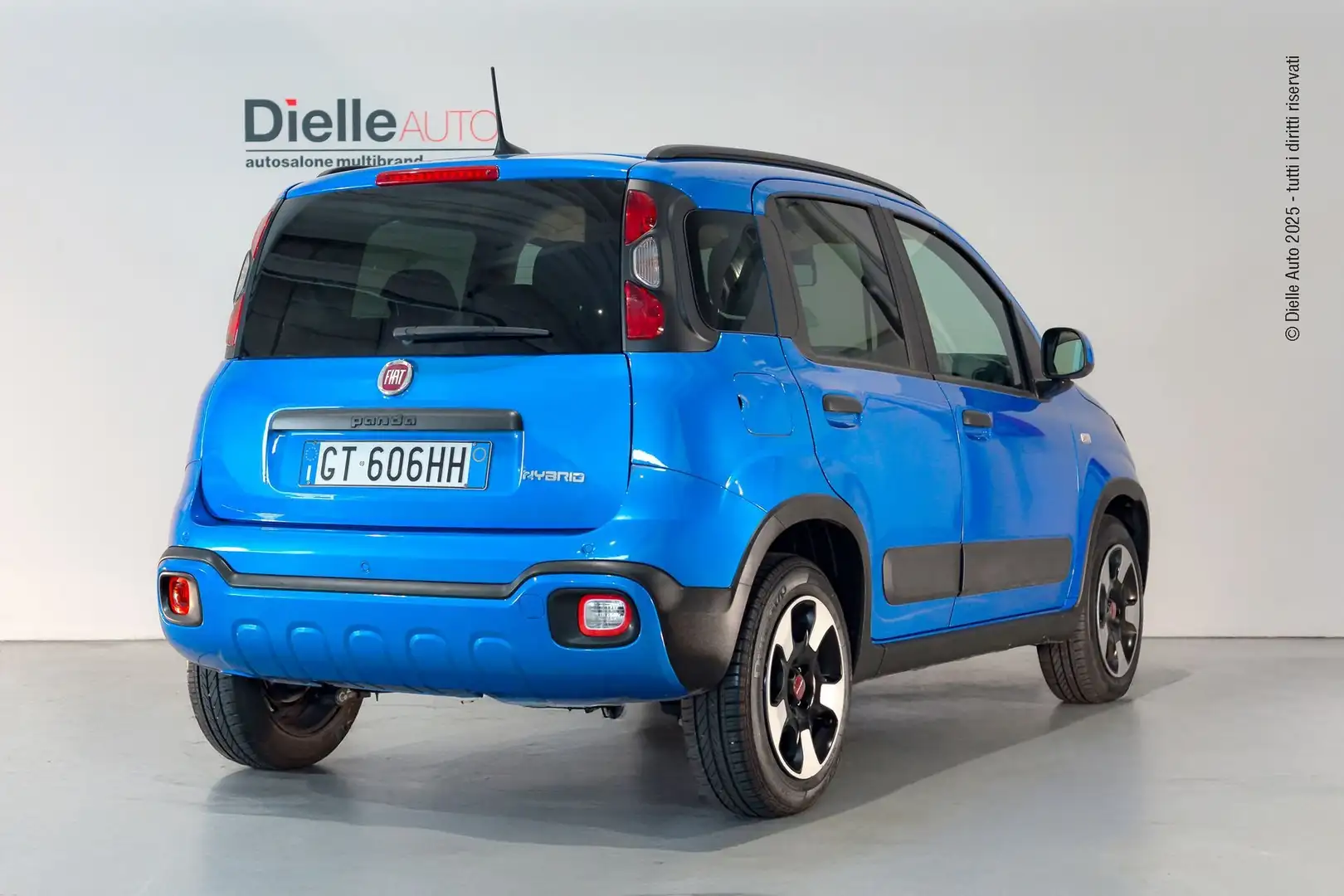 Fiat Panda 1.0 hybrid Cross s&s 70cv 5p.ti Blau - 2