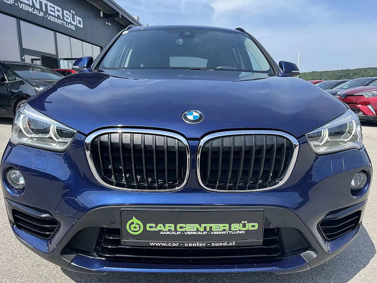 BMW X1 sDrive18d Sport Line Aut. Blau - 2