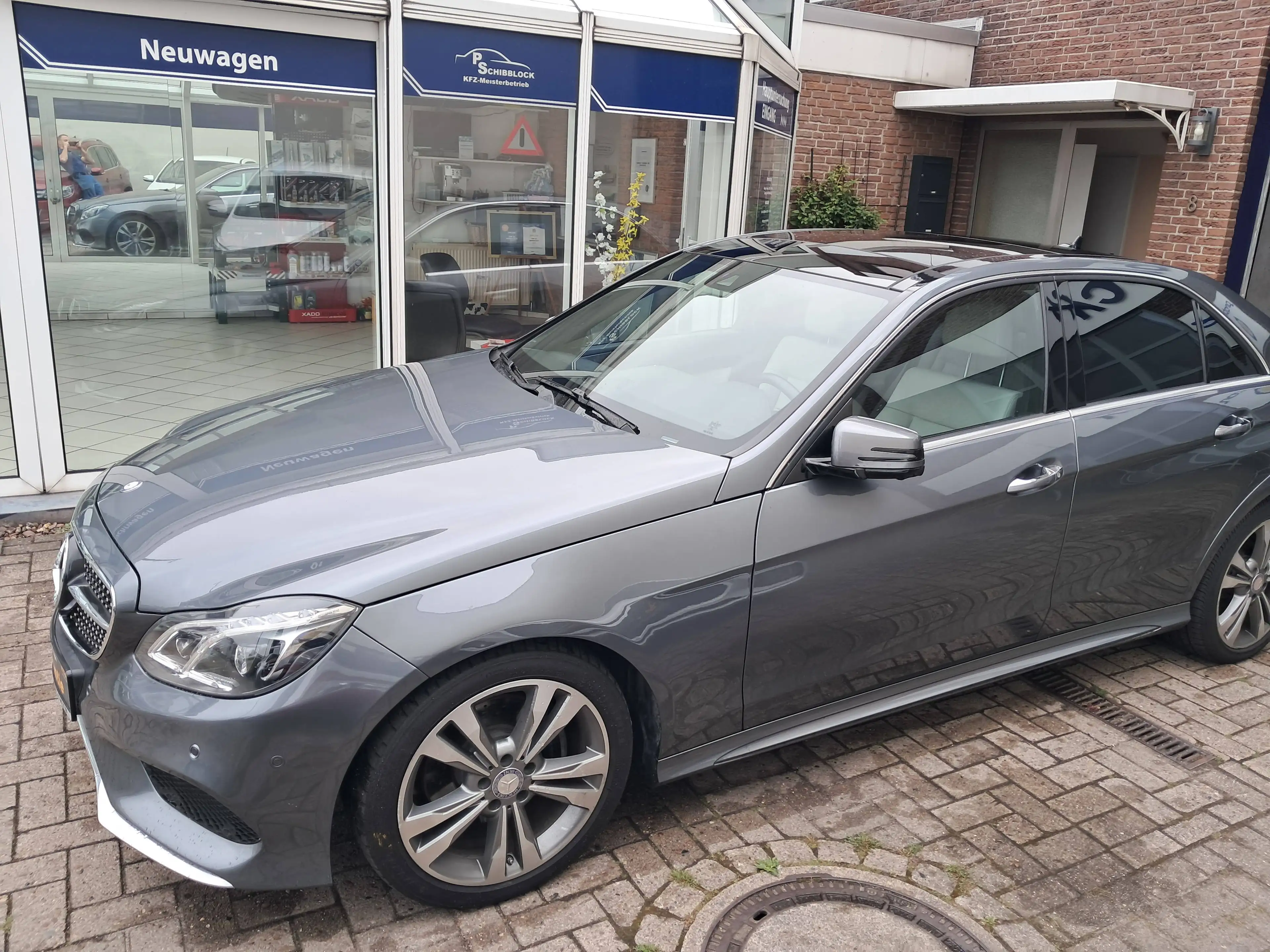 Mercedes-Benz E 350 E 350 CGI | V6 | LED Lights | Vollausstattung — photo 5