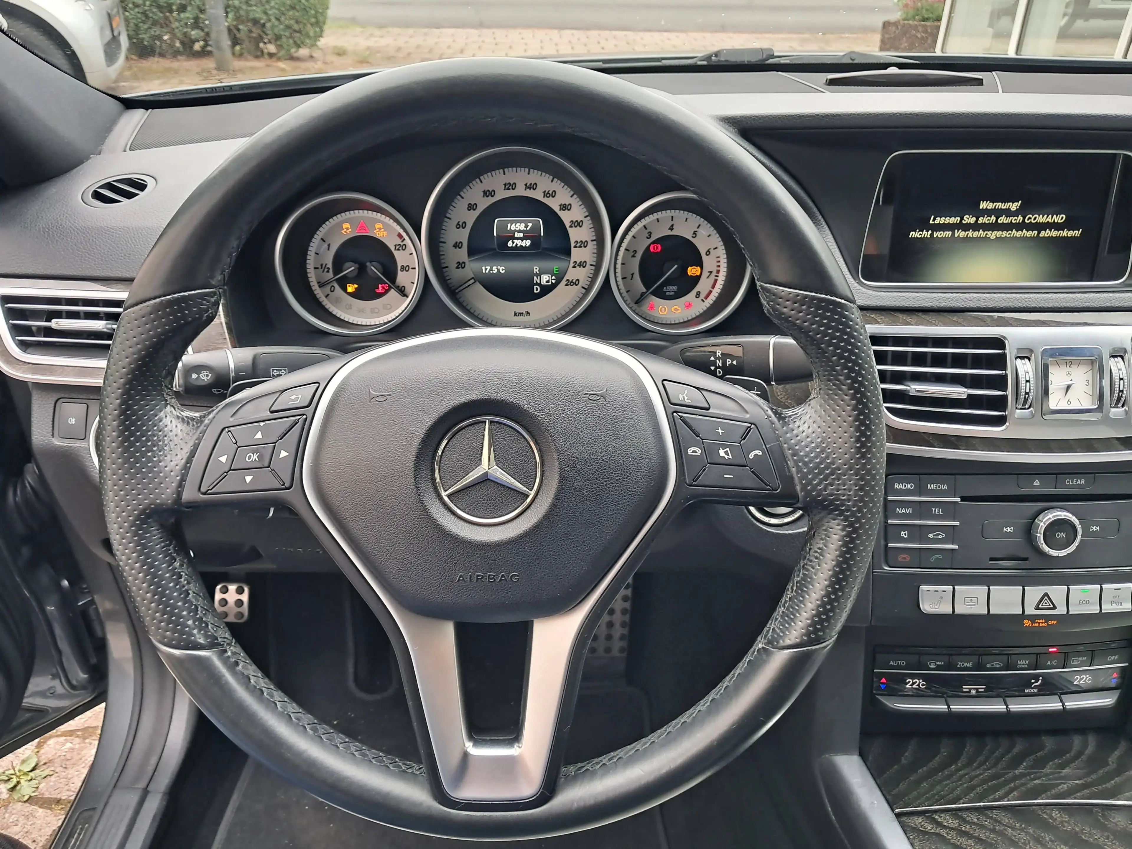 Mercedes-Benz E 350 E 350 CGI | V6 | LED Lights | Vollausstattung — photo 12