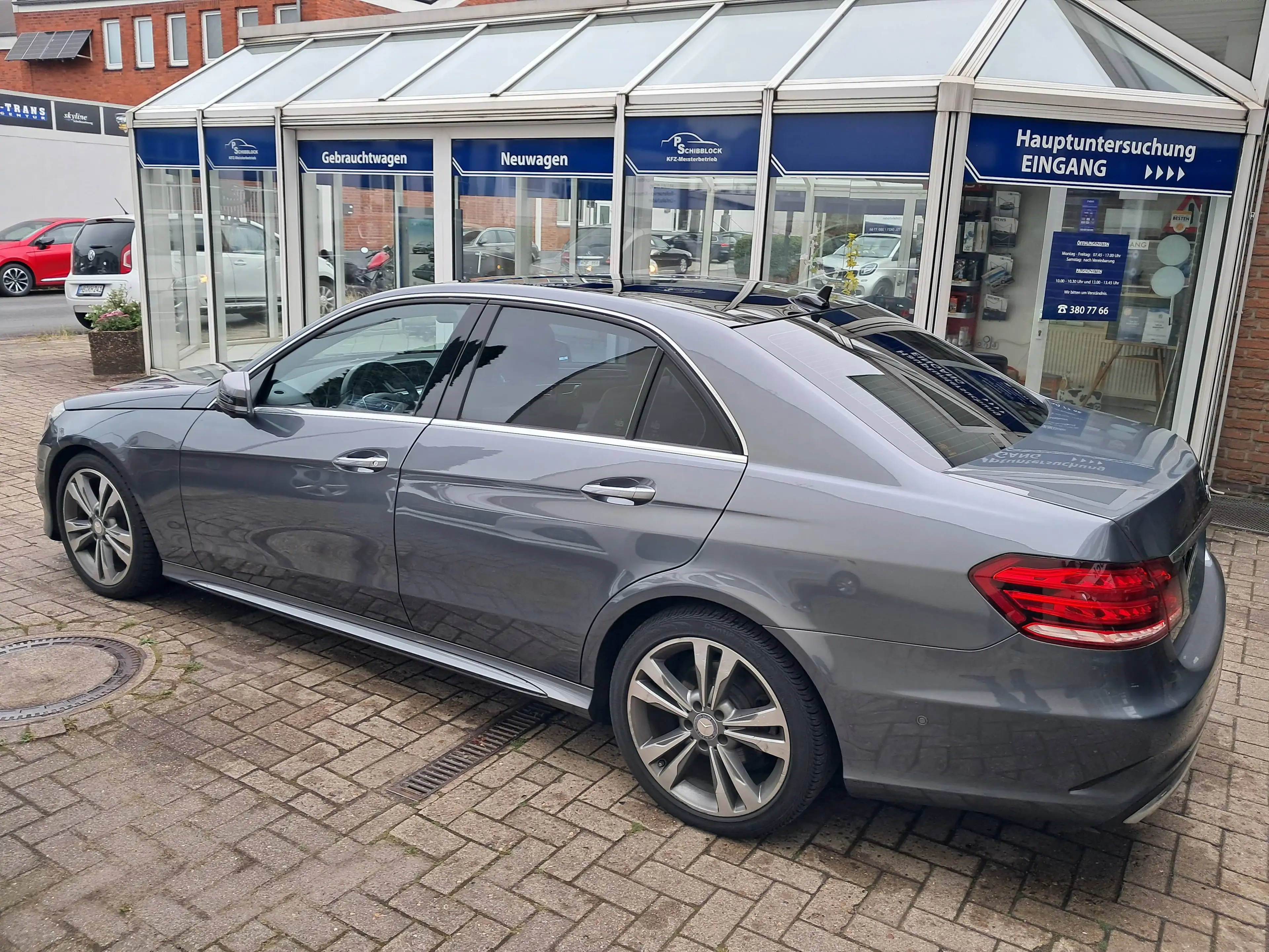 Mercedes-Benz E 350 E 350 CGI | V6 | LED Lights | Vollausstattung — photo 6