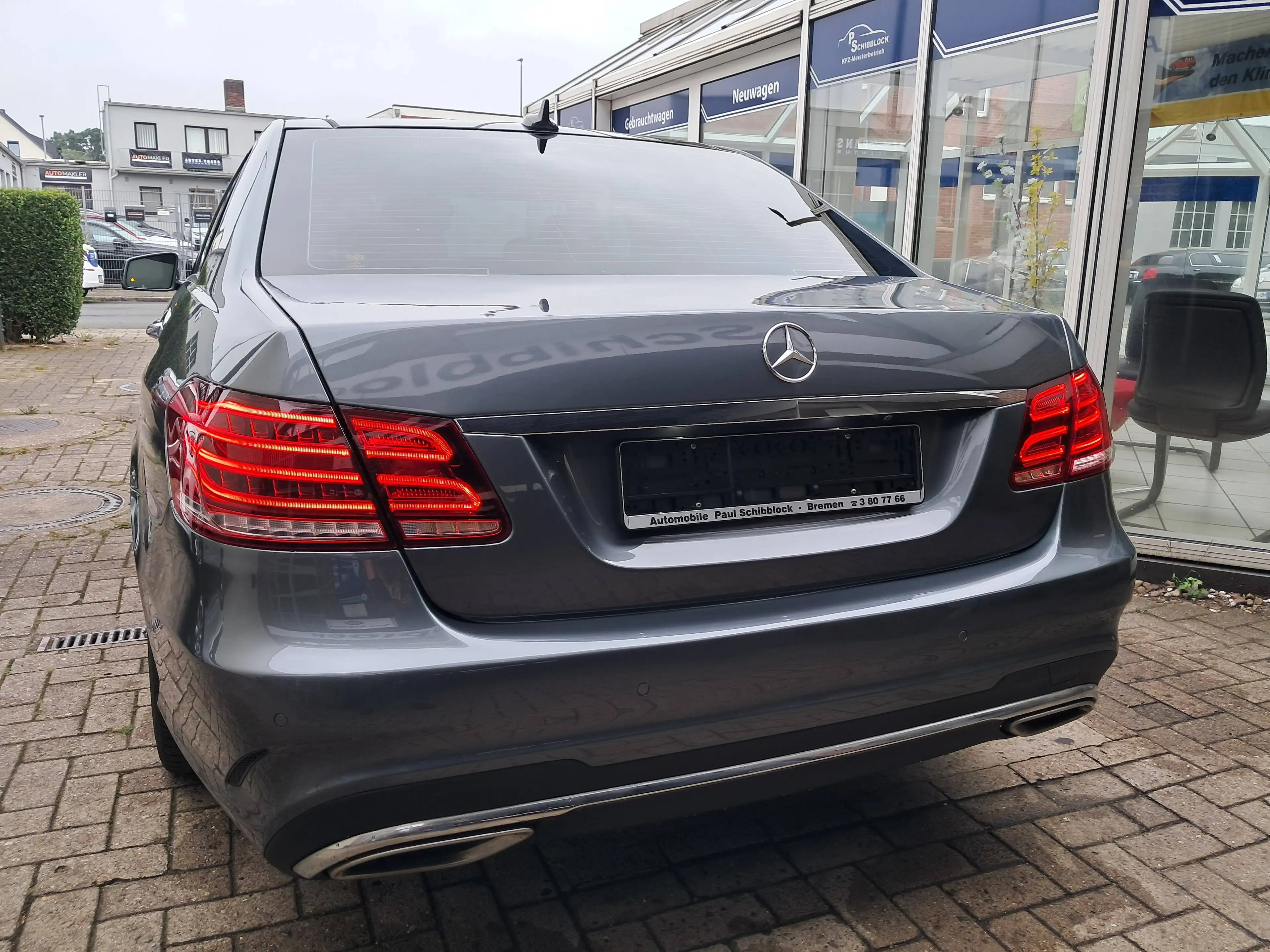 Mercedes-Benz E 350 E 350 CGI | V6 | LED Lights | Vollausstattung — photo 10