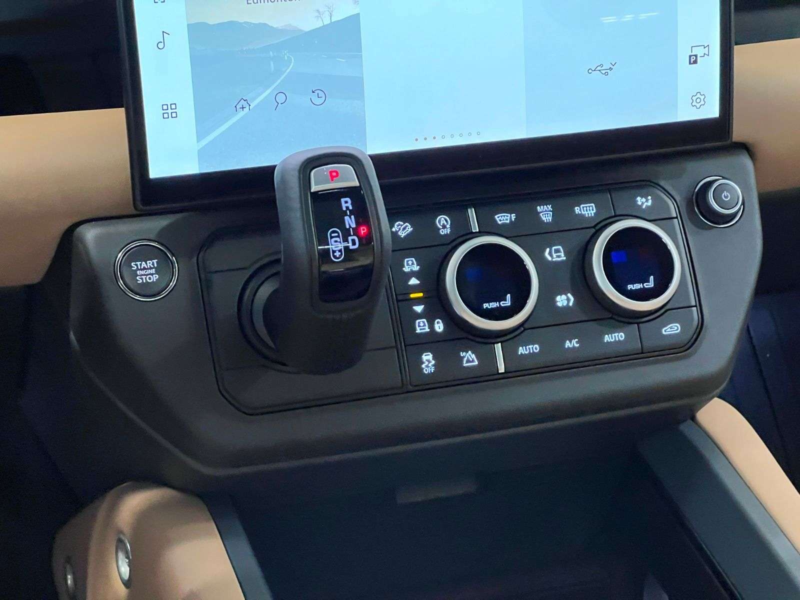 2026 Land Rover Defender 110 P400 X-DYNAMIC SE thumb 32