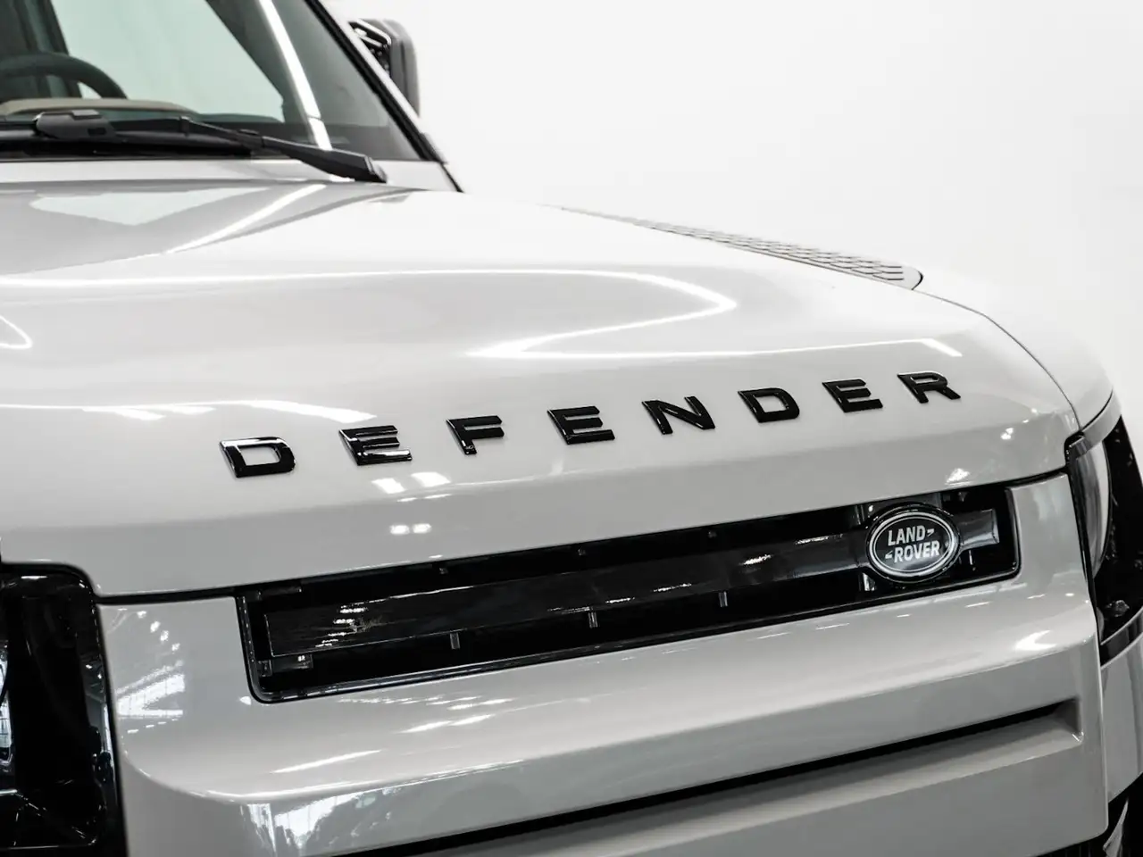 Land Rover Defender снимка Land Rover Defender