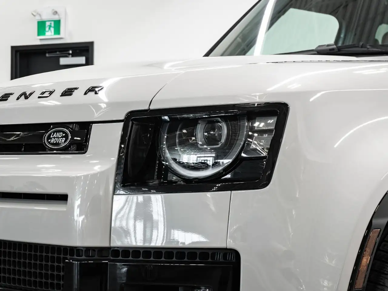 Land Rover Defender снимка Land Rover Defender