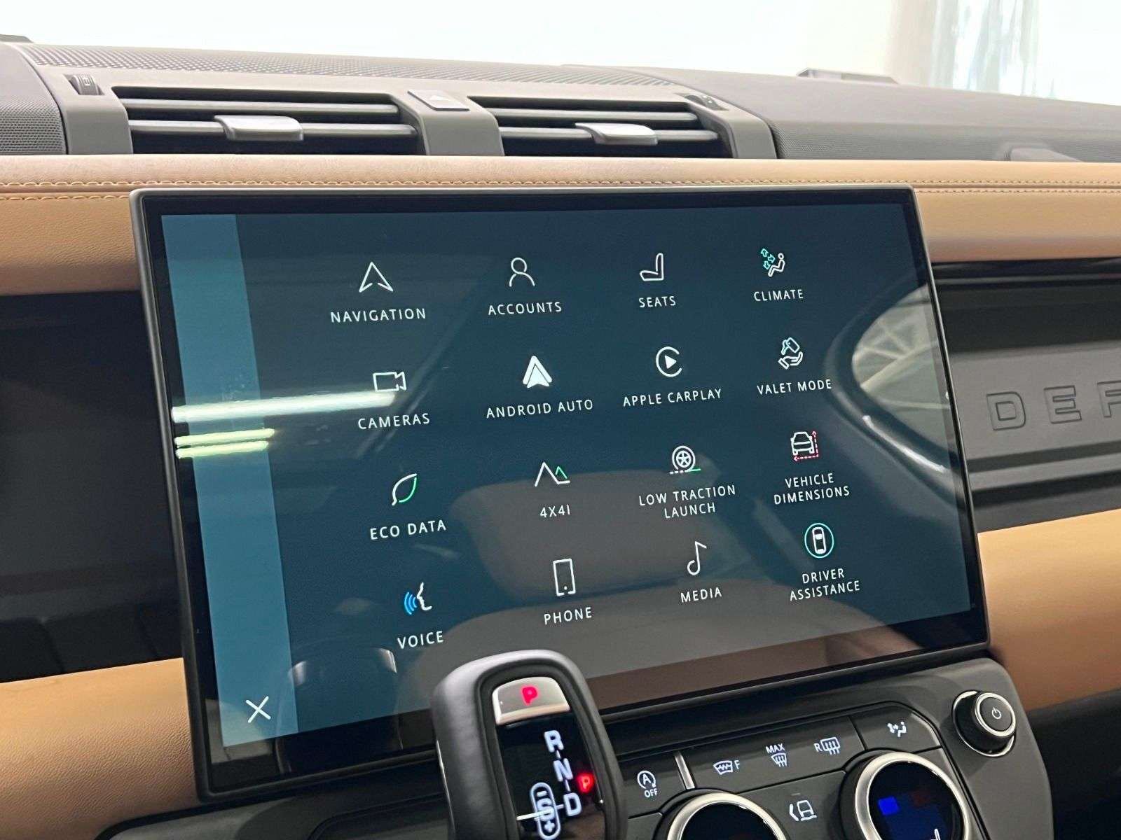 2026 Land Rover Defender 110 P400 X-DYNAMIC SE thumb 31