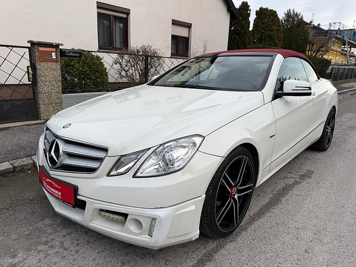 Mercedes-Benz E 220 CDI BlueEfficiency Aut.*Nur 42.000km* Weiß - 1