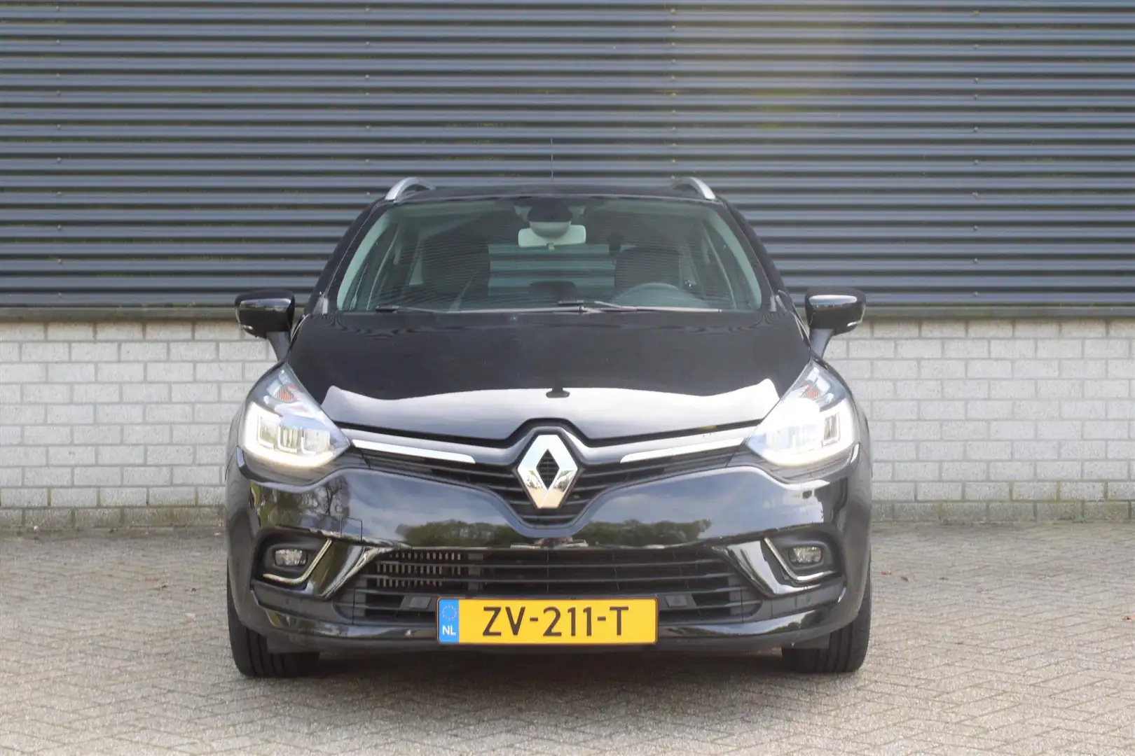 Renault Clio Estate TCe 90pk Intens | Navigatie | Cruise Contro Black - 2