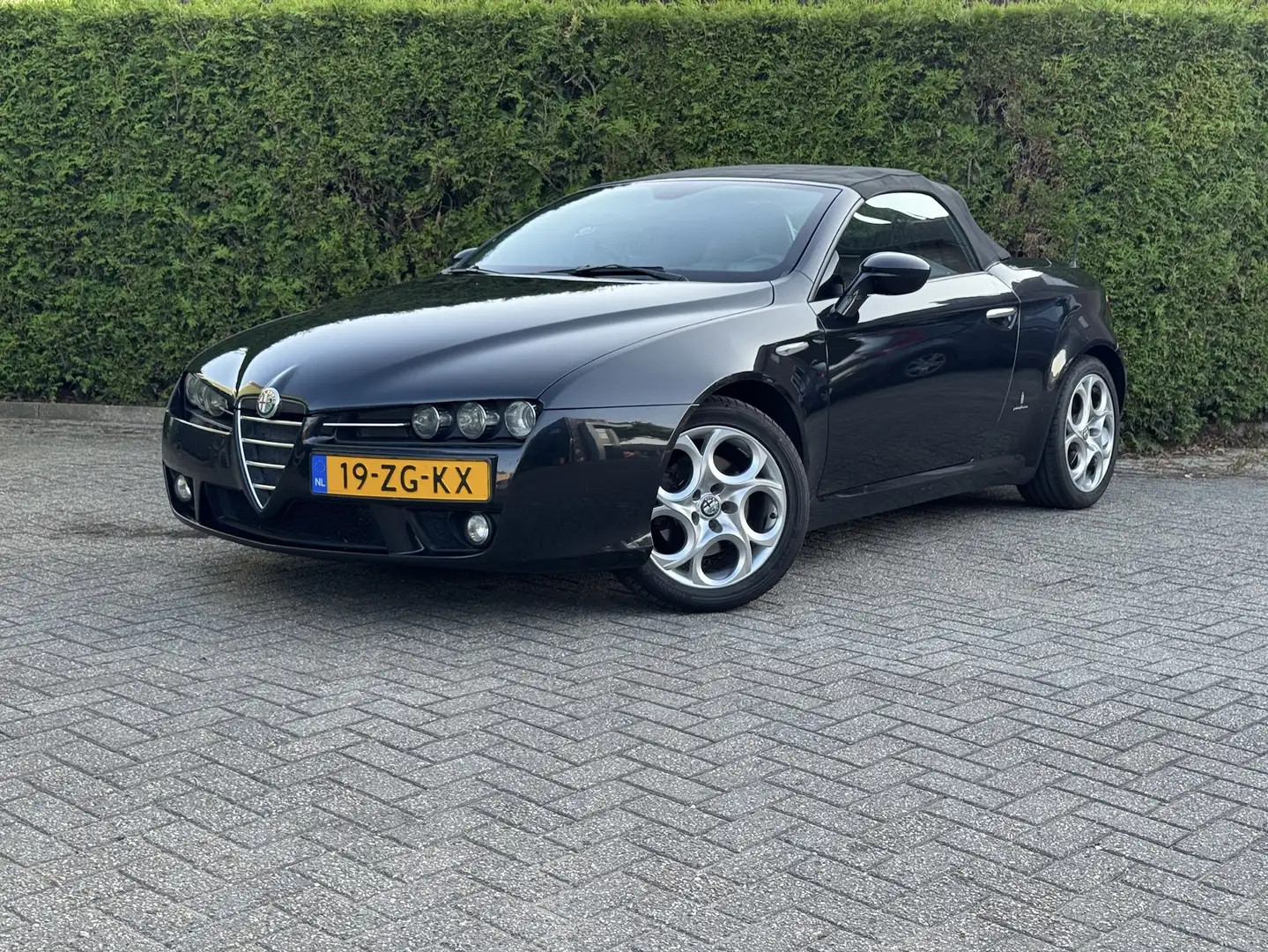 Alfa Romeo Spider 2.2 JTS Exclusive Airco Stoelverwarming Cruise Con Zwart - 1