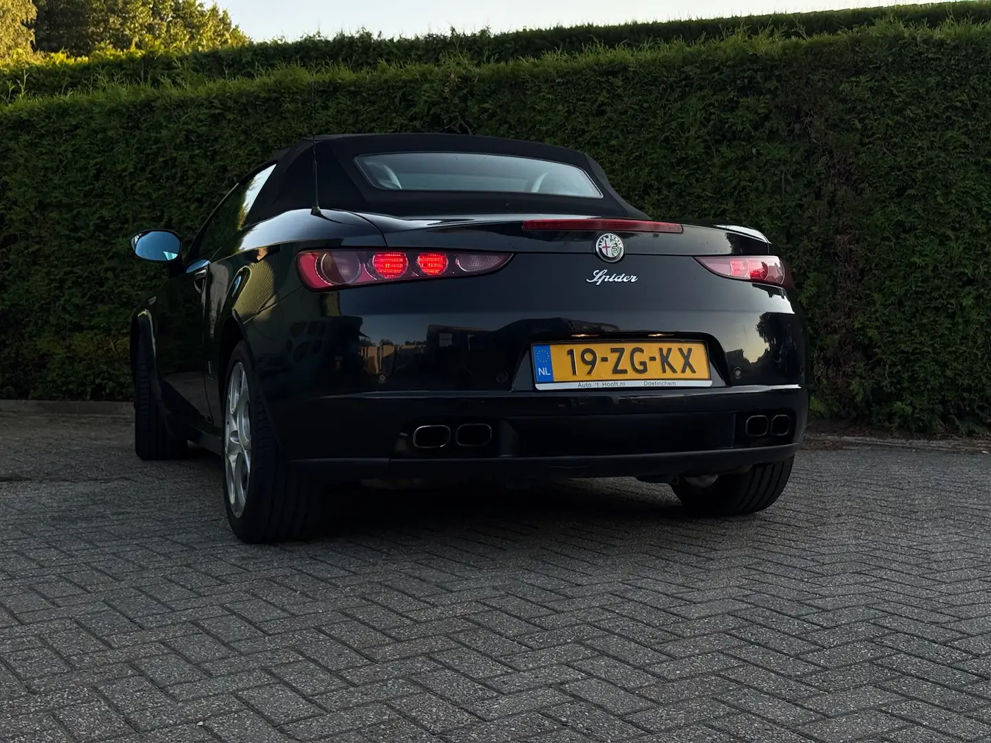 Alfa Romeo Spider 2.2 JTS Exclusive Airco Stoelverwarming Cruise Con Zwart - 2