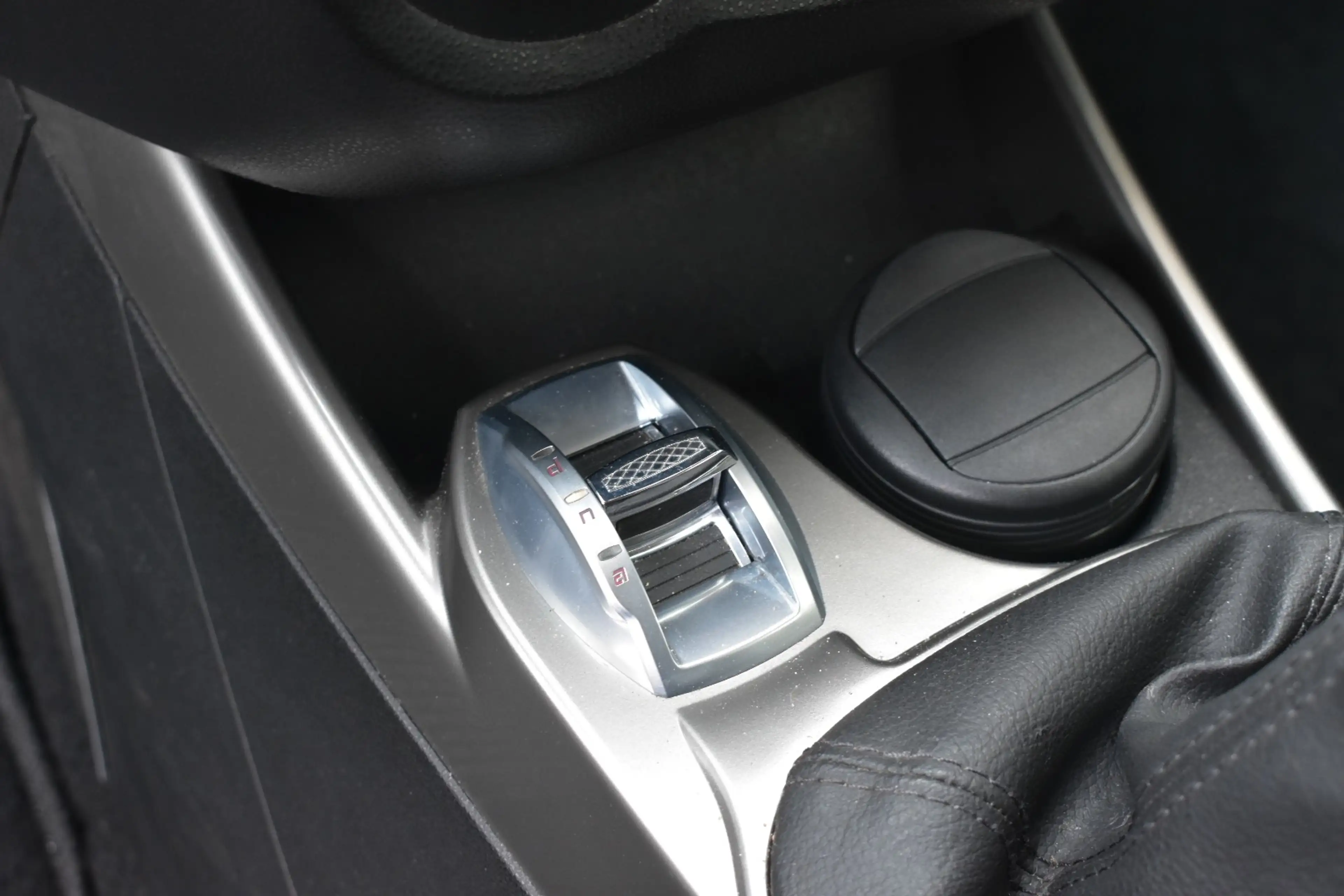 Alfa Romeo MiTo 1.4i Sport Xenon / Verw Zetels / Carplay / Topstaat / Garantie — photo 12