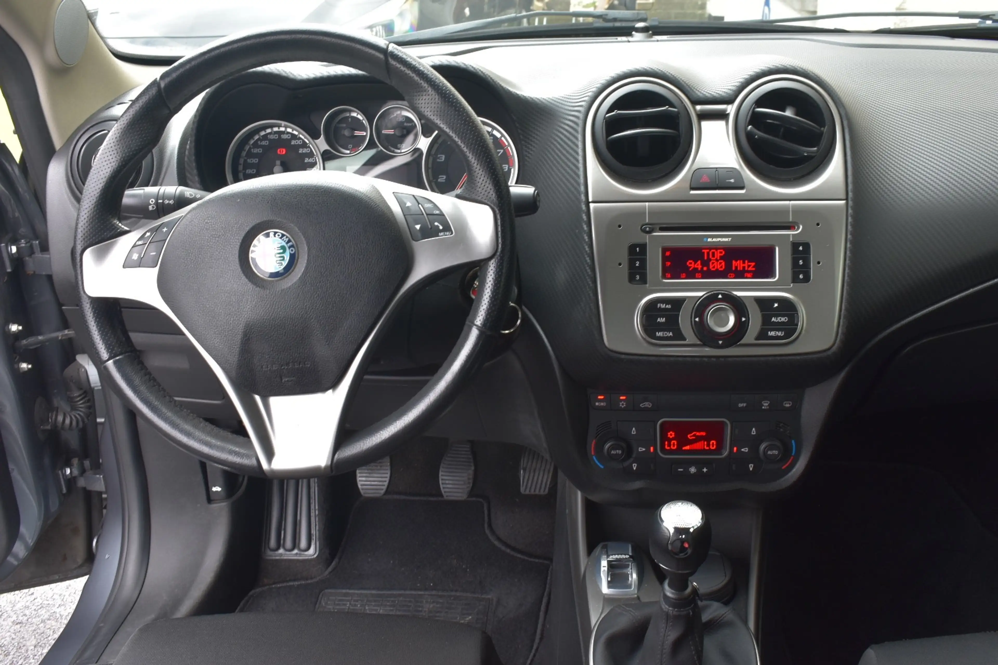 Alfa Romeo MiTo 1.4i Sport Xenon / Verw Zetels / Carplay / Topstaat / Garantie — photo 14