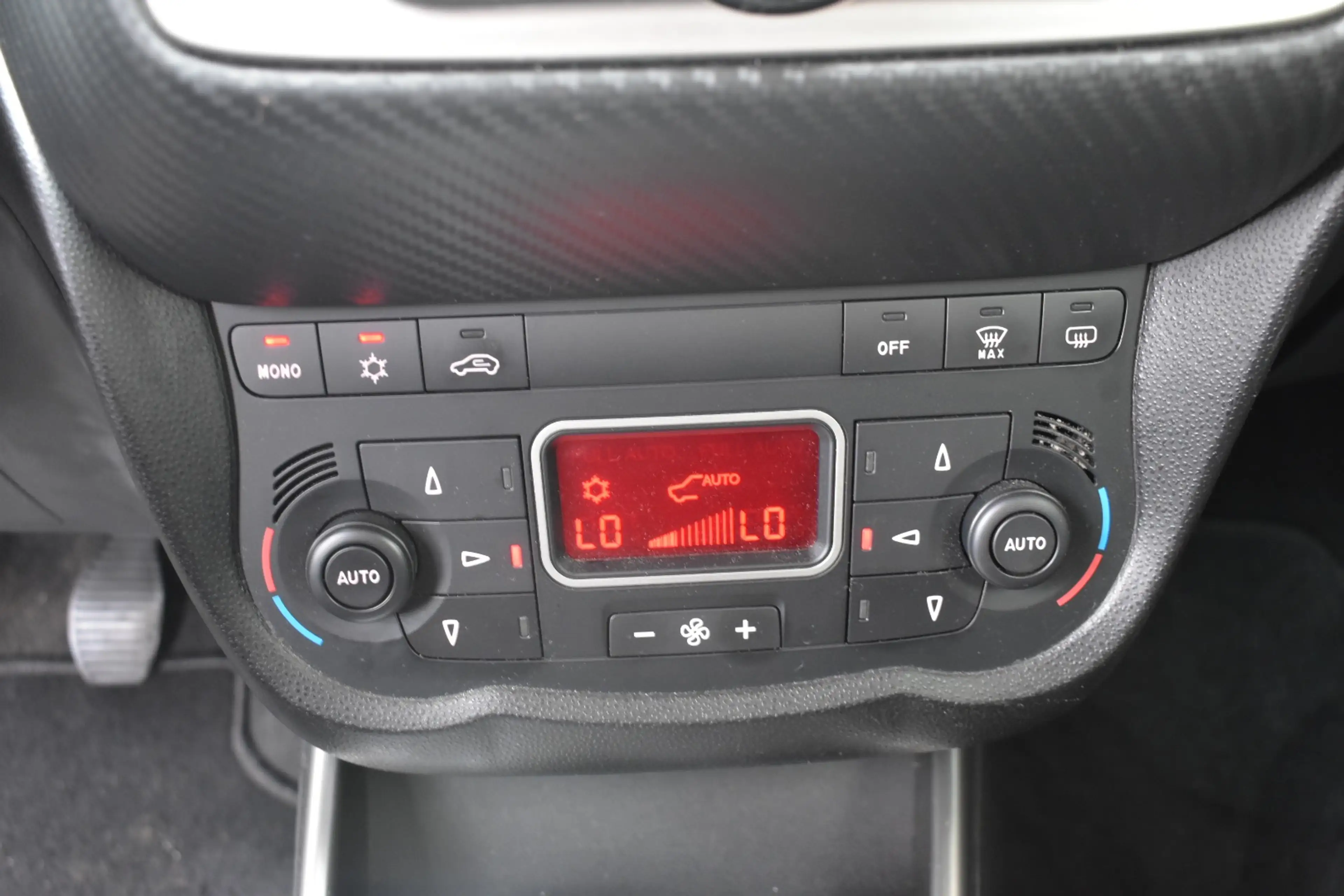 Alfa Romeo MiTo 1.4i Sport Xenon / Verw Zetels / Carplay / Topstaat / Garantie — photo 13