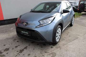 AYGO X 1,0 l Play