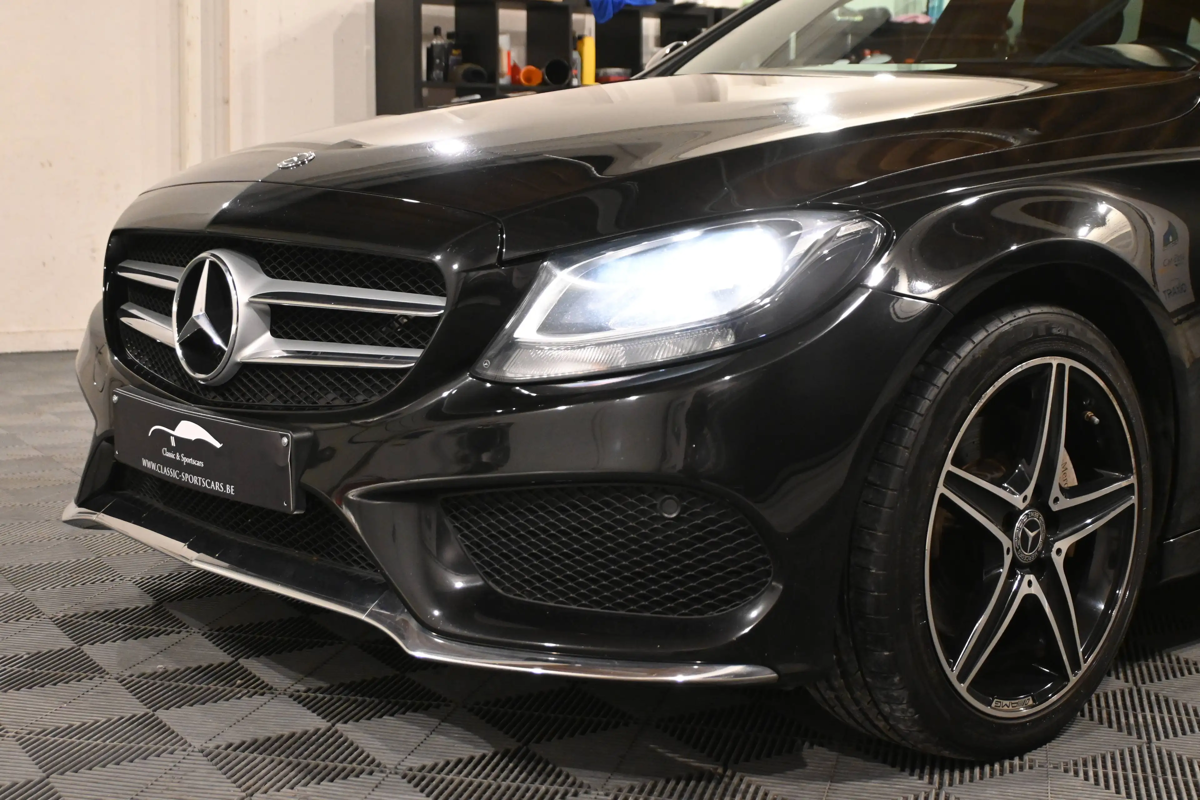 Mercedes-Benz C 180 C 180d PACK AMG LINE / TOIT PANORAMIQUE / CUIR / CAMERA / GPS NAVIGATION / XENON / PDC !! — photo 4