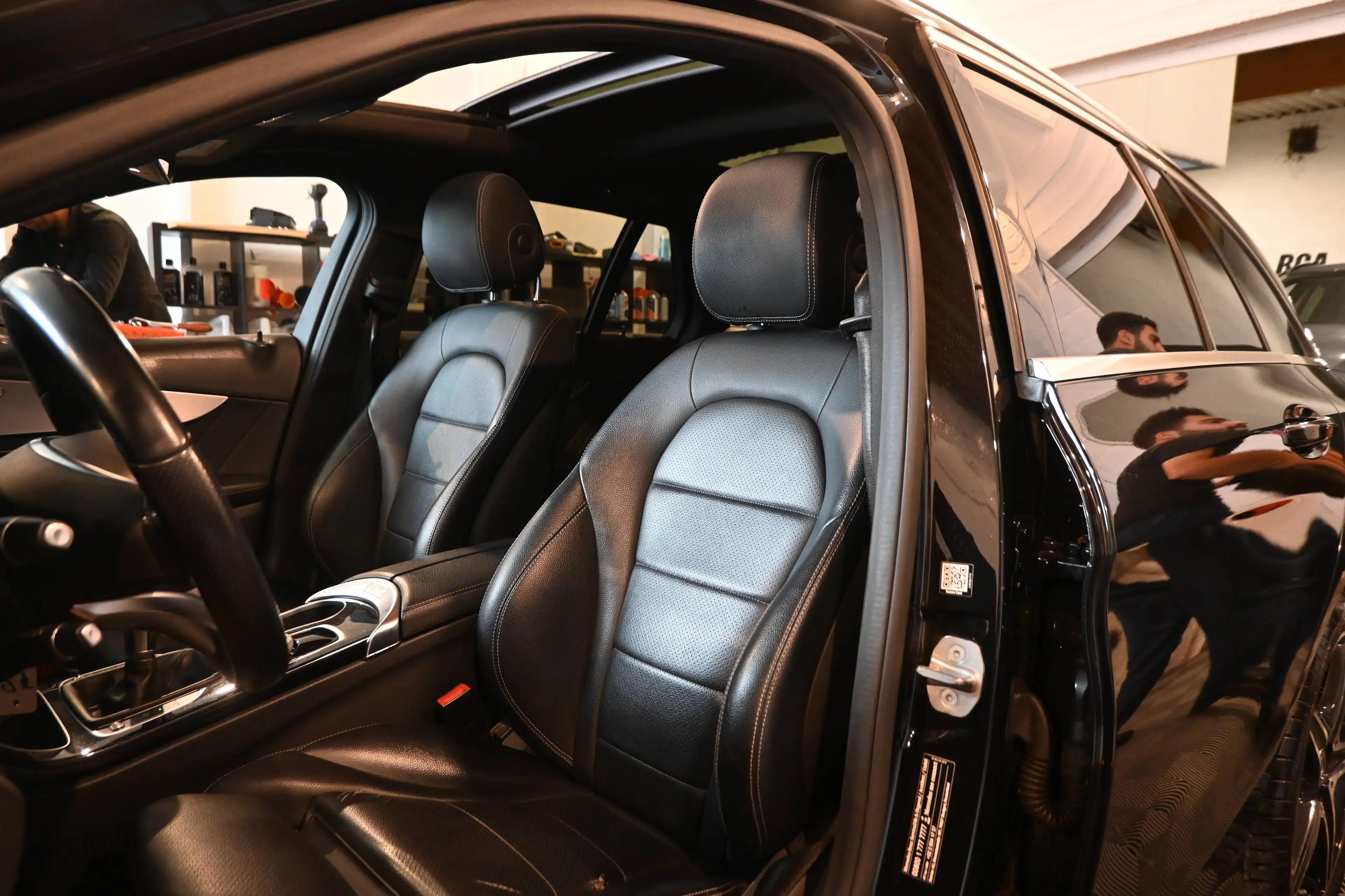 Mercedes-Benz C 180 C 180d PACK AMG LINE / TOIT PANORAMIQUE / CUIR / CAMERA / GPS NAVIGATION / XENON / PDC !! — photo 12