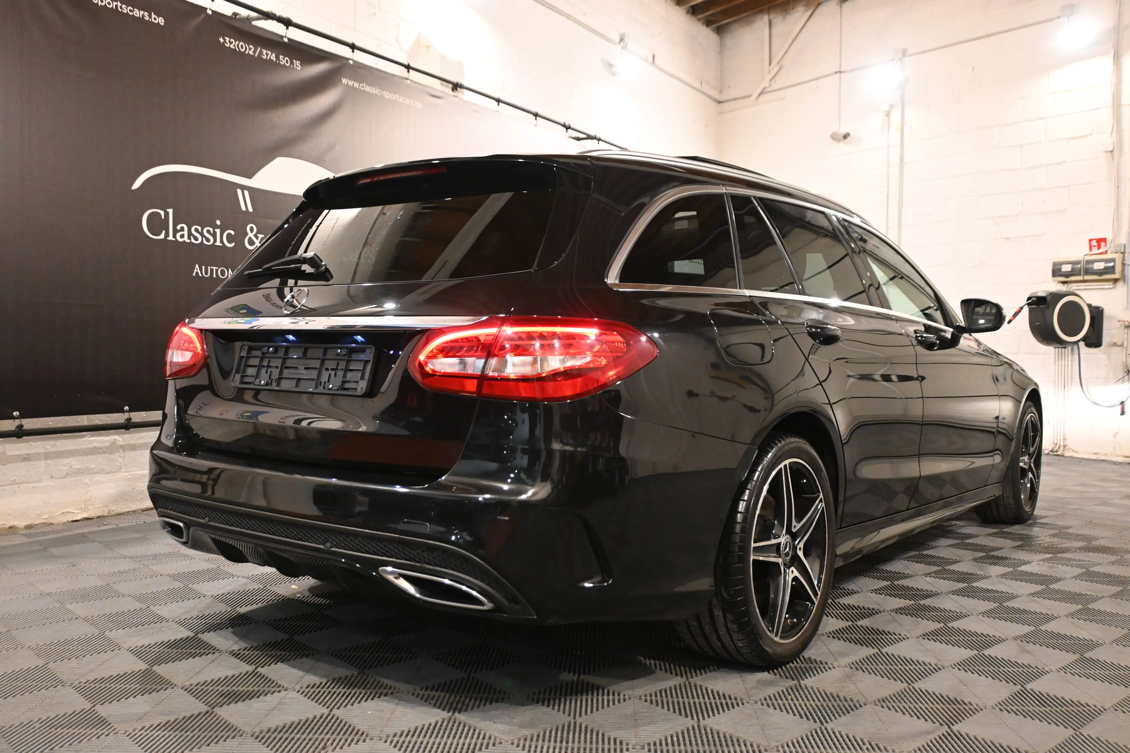 Mercedes-Benz C 180 C 180d PACK AMG LINE / TOIT PANORAMIQUE / CUIR / CAMERA / GPS NAVIGATION / XENON / PDC !! — photo 5